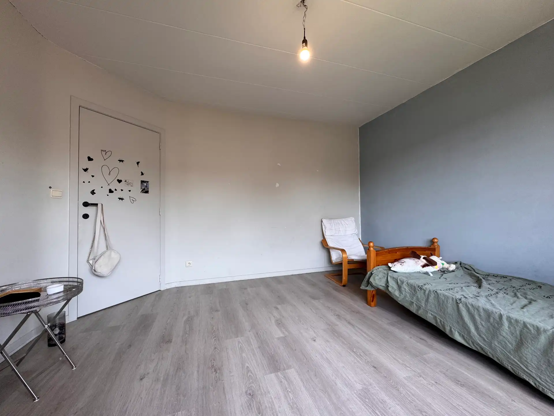 Ruim appartement met drie kamers en terras foto 12