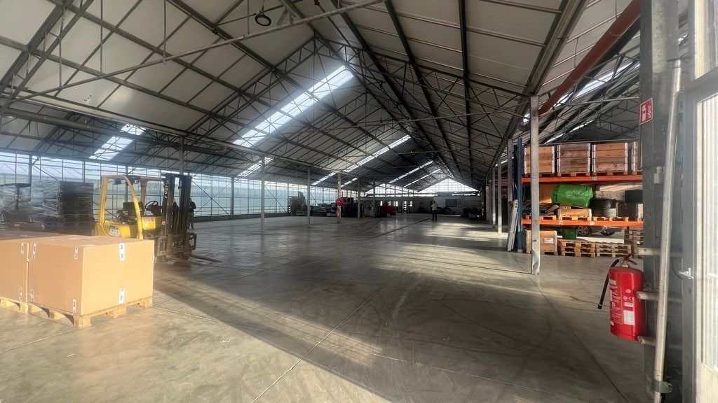 Strategisch gelegen magazijn met kantoor te huur in Merelbeke-Melle foto 6
