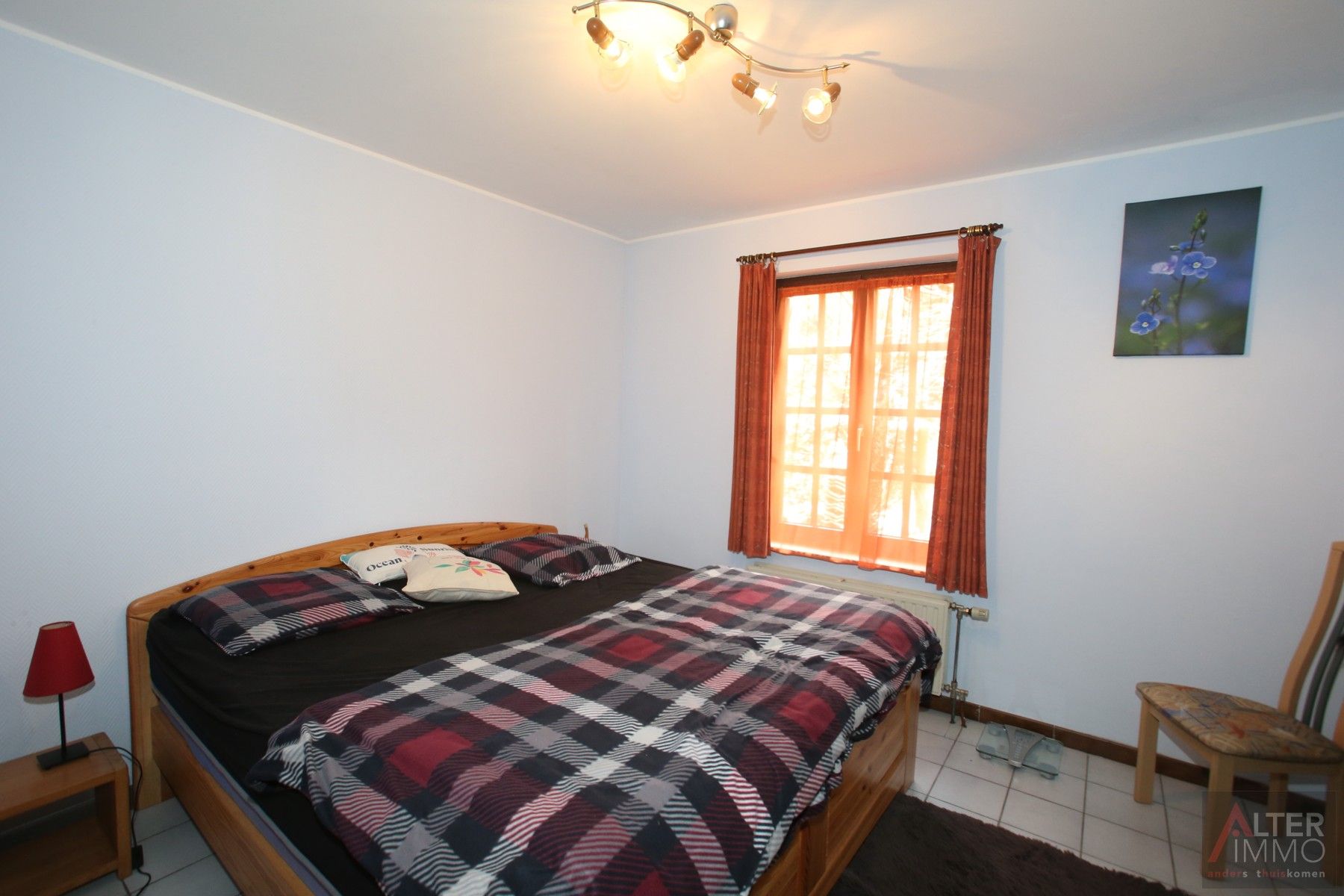 Instapklare woning met 4/5 slaapkamers op ca. 8 are! foto 9