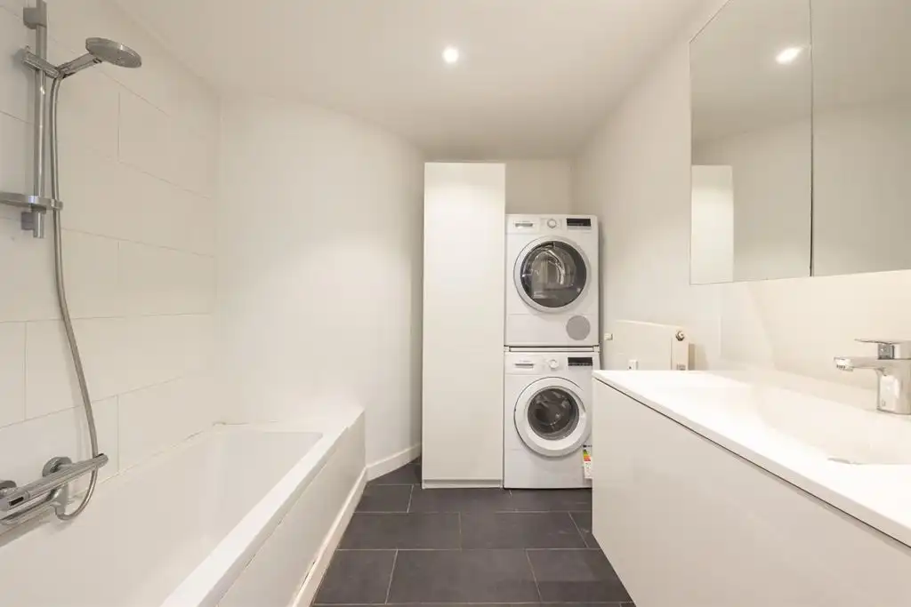 Gelijkvloers appartement met zonnige tuin foto 6