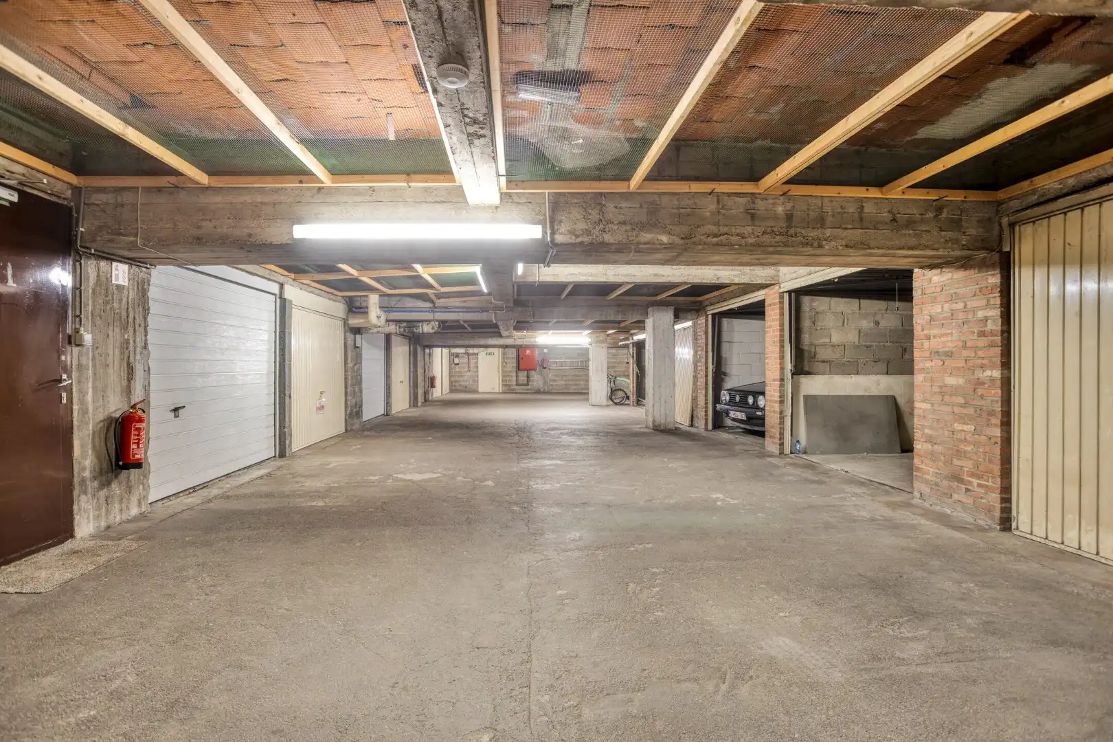 Ruim dakappartement met uitzonderlijke terrassen + garage – Zicht over Tongeren foto 27