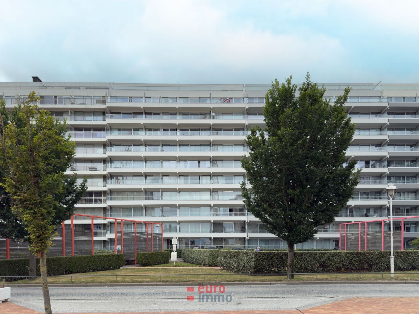 Ruime en lichtrijke studio met wijds uitzicht foto 12