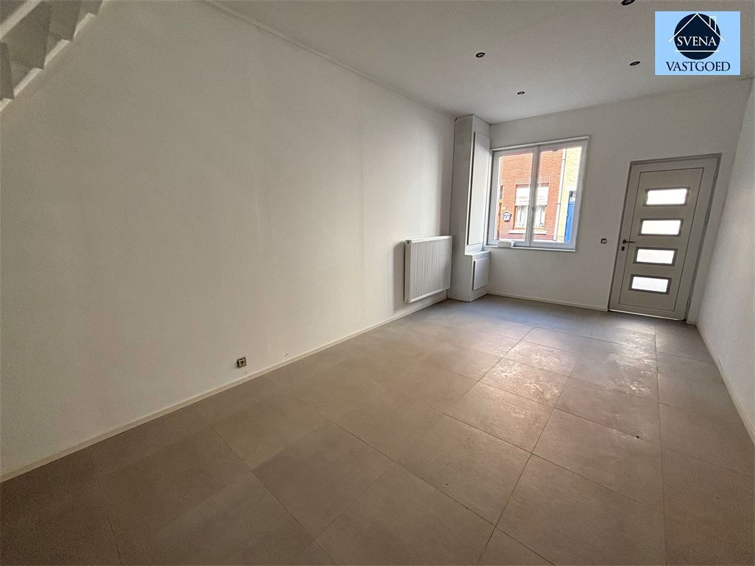 GERENOVEERDE WONING MET 3 SLAAPKAMERS EN TUIN foto 4