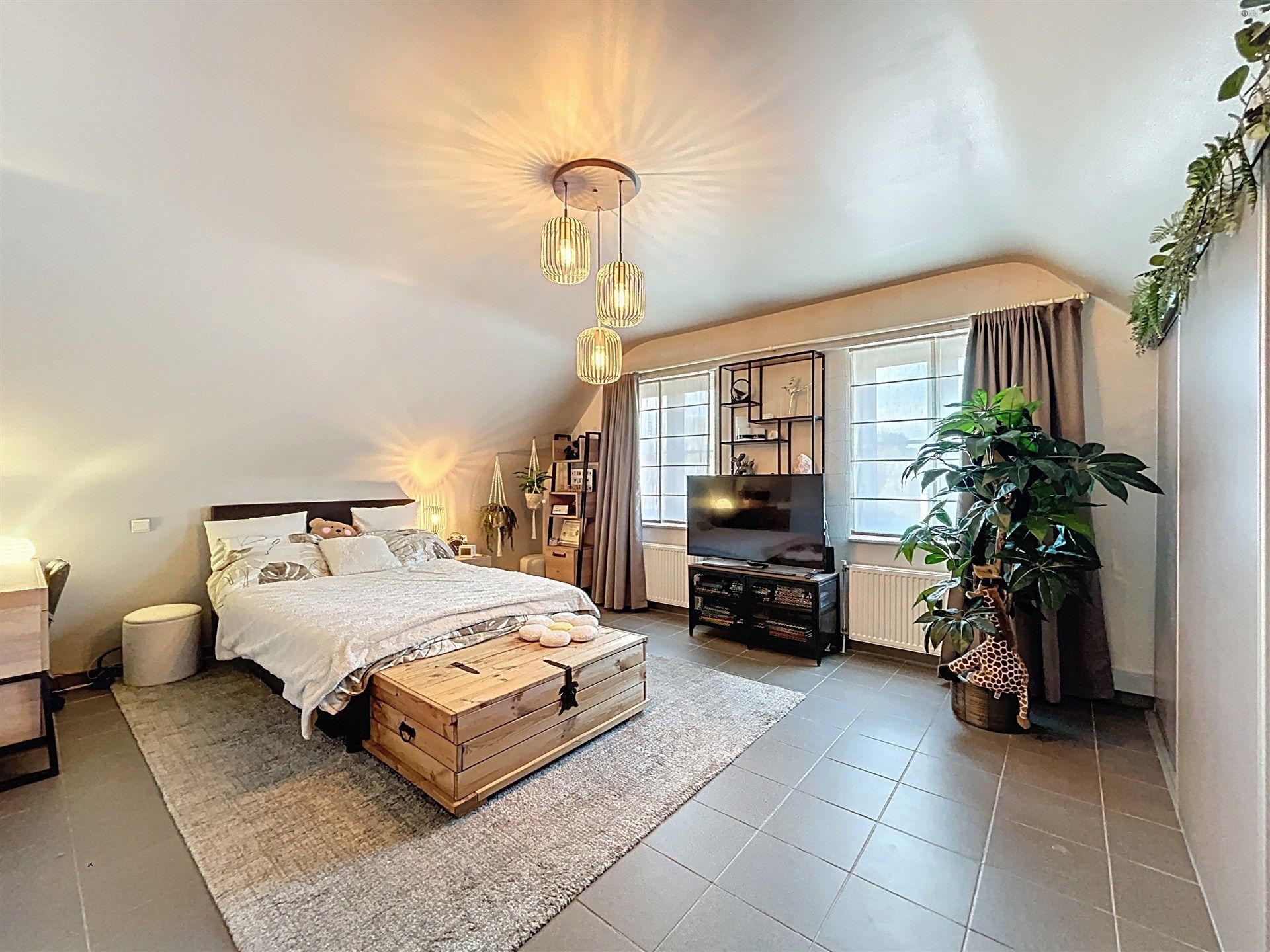 Open bebouwing met 3 slaapkamers en garage op perceel van 644m² foto 14
