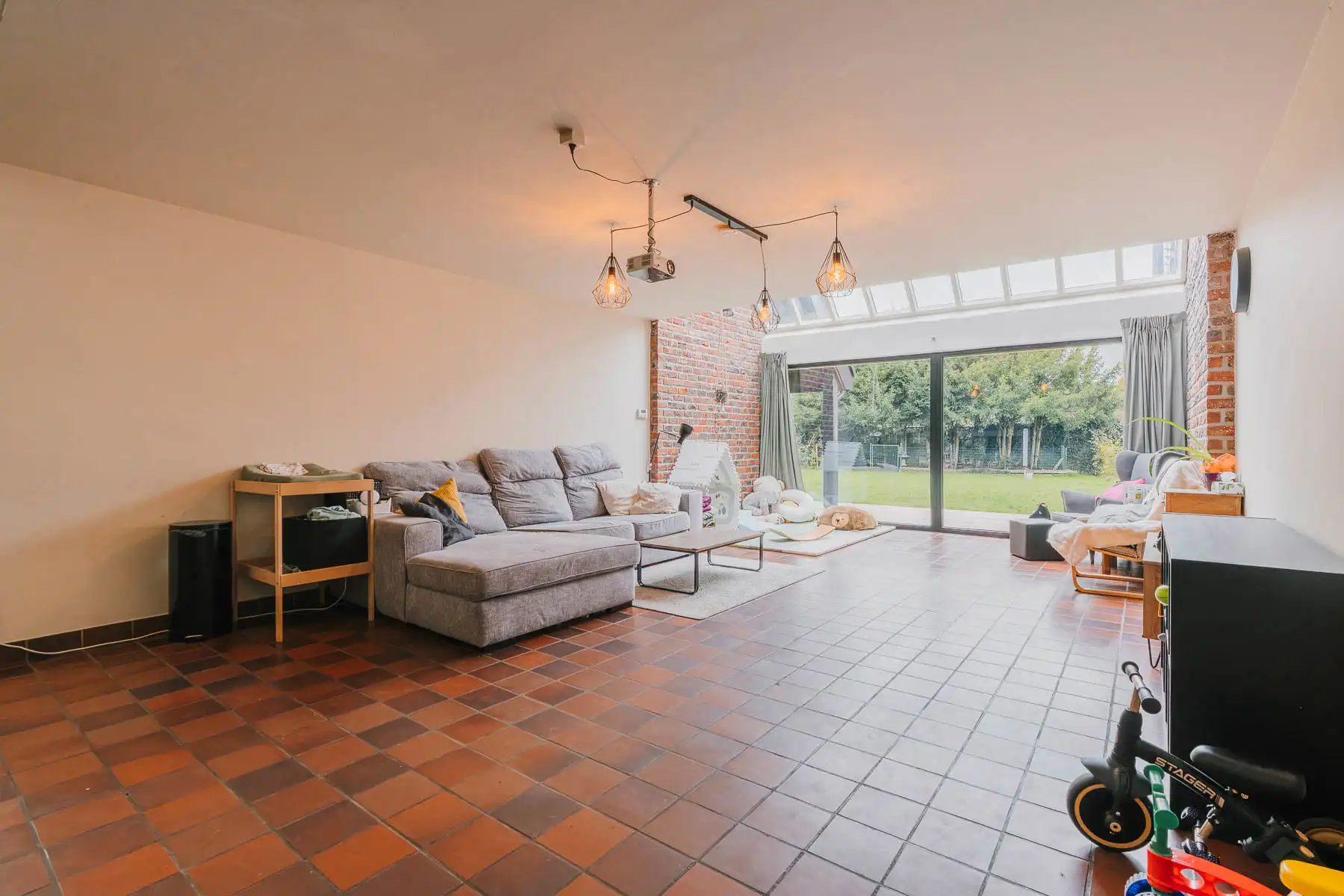 Ruime gezinswoning met praktijkruimte/kangoeroewoning foto 3