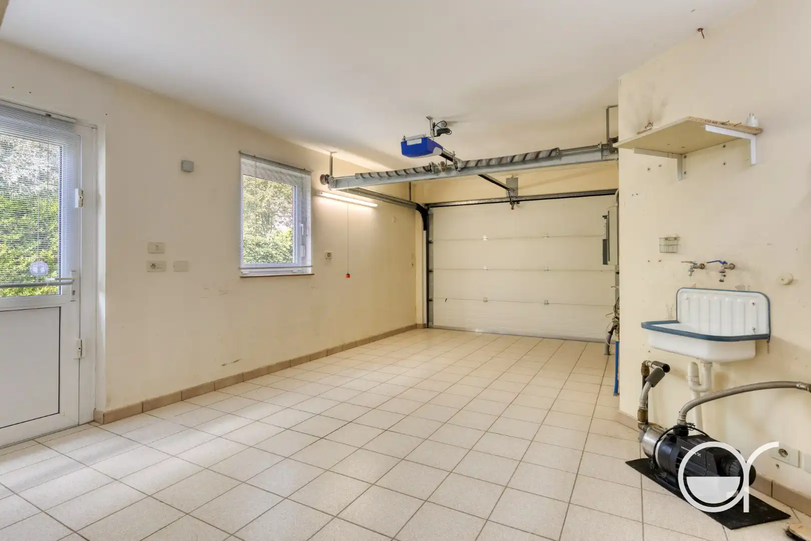 Rustig gelegen villa in doodlopende straat foto 21