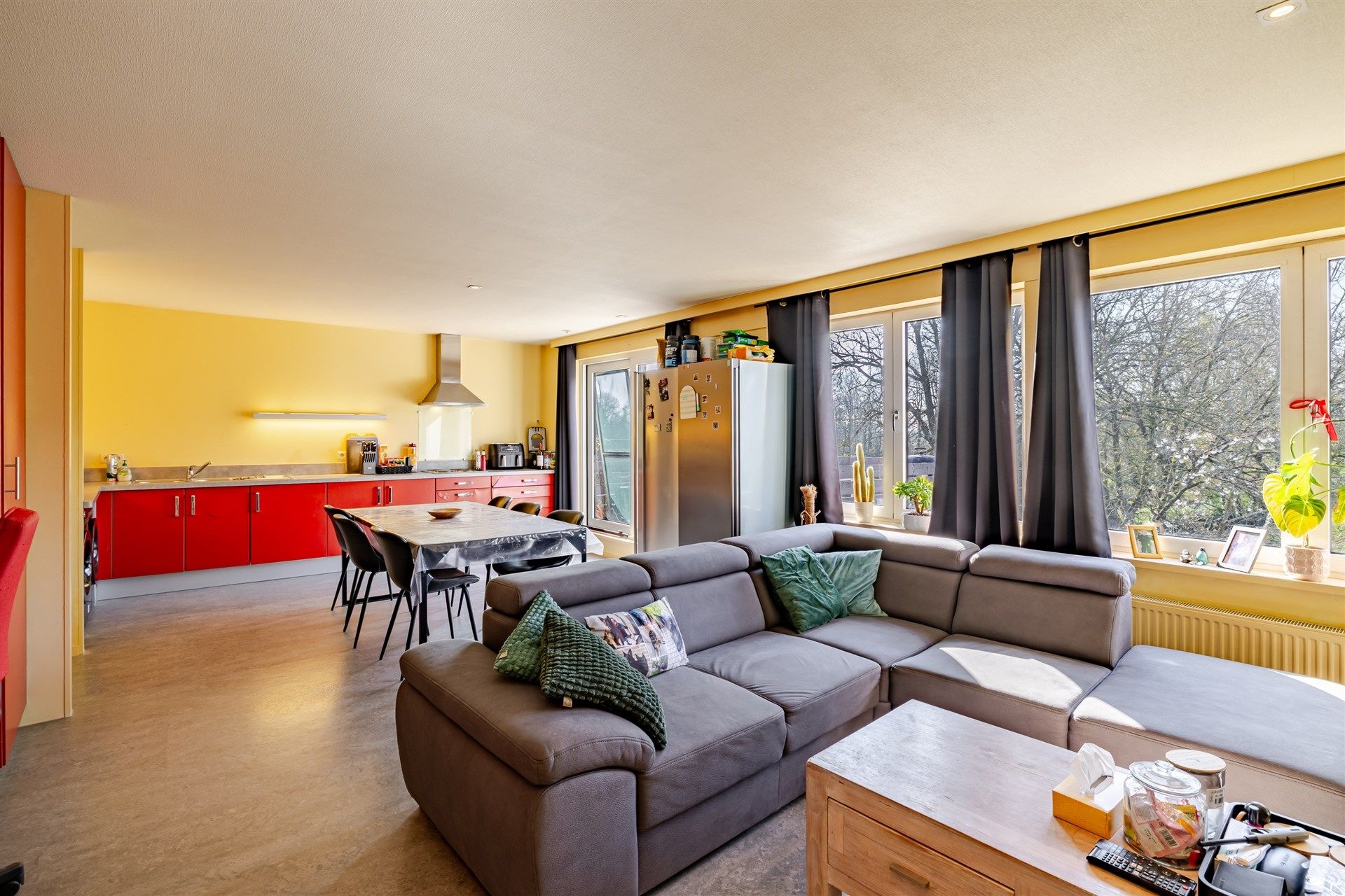 Instapklaar appartement met fantastisch uitzicht! foto {{pictureIndex}}