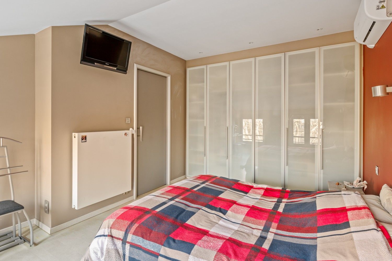 Ruime halfopen woning met 4 à 6 SLPKS, apart kantoor en een groot magazijn in Mortsel! foto 32