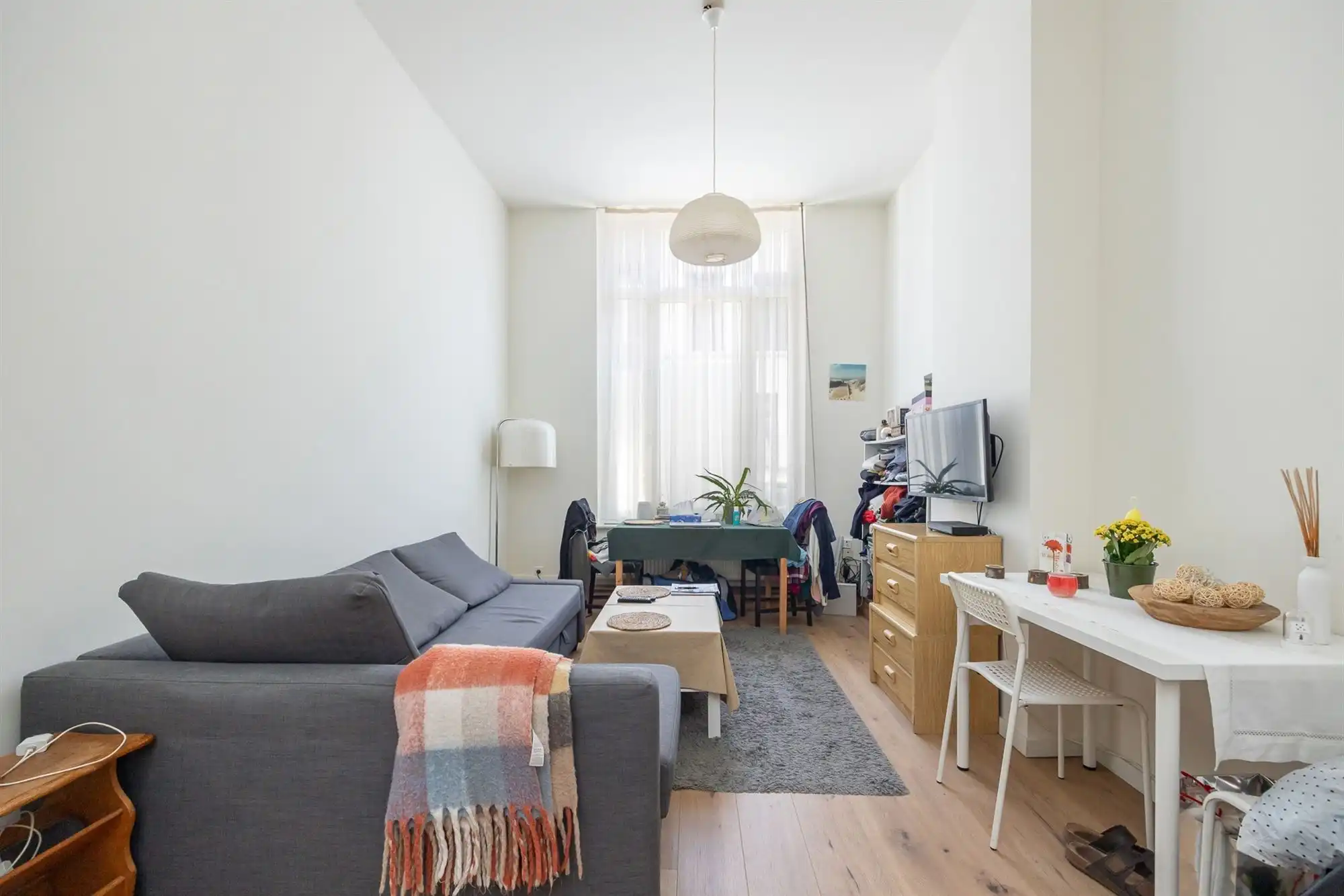 Karaktervolle burgerwoning met potentieel in geliefde buurt foto 2