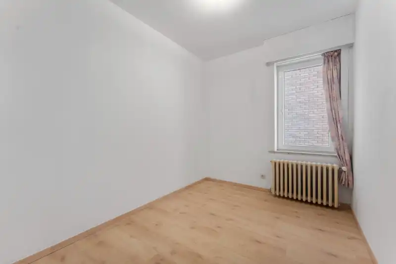 Gerenoveerd appartement met garage foto 11