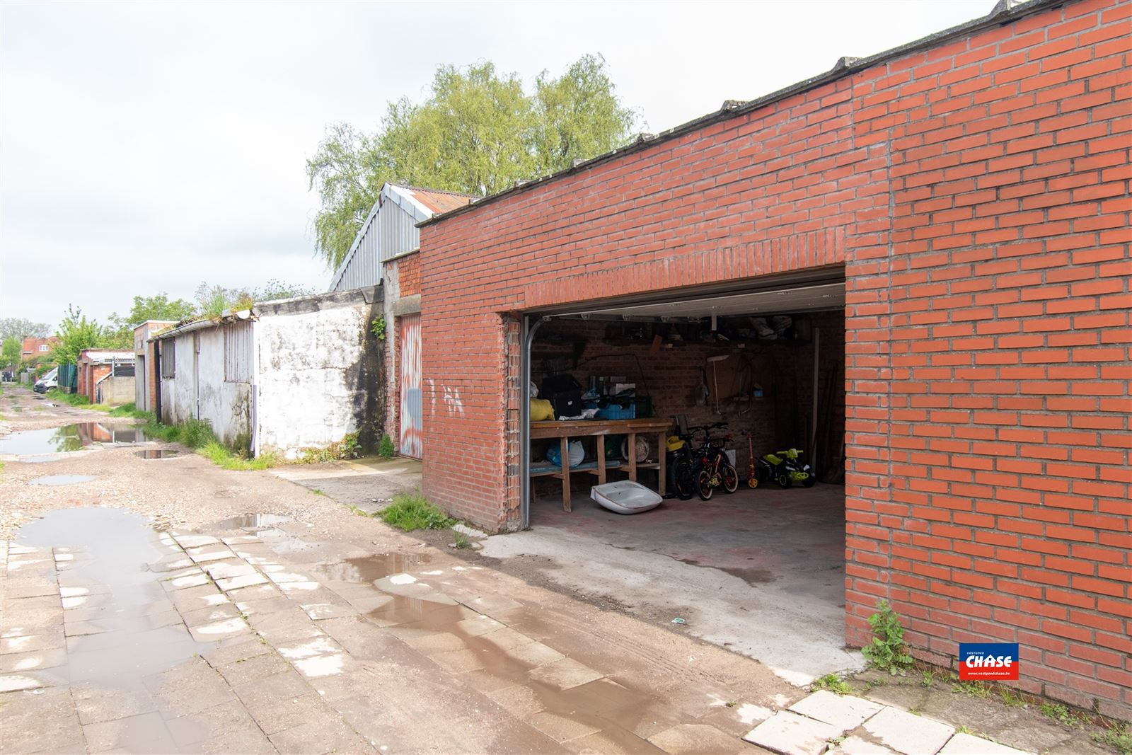 Rijwoning met 4 slaapkamers grote tuin en garage foto 17