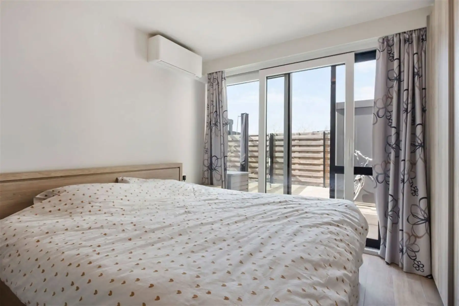 INSTAPKLAAR APPARTEMET MET DRIE SLAAPKAMERS foto 7