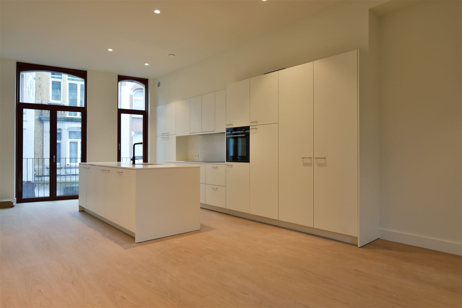 Prachtig luxueus appartement te huur in het bruisende hart van het centrum!  foto {{pictureIndex}}