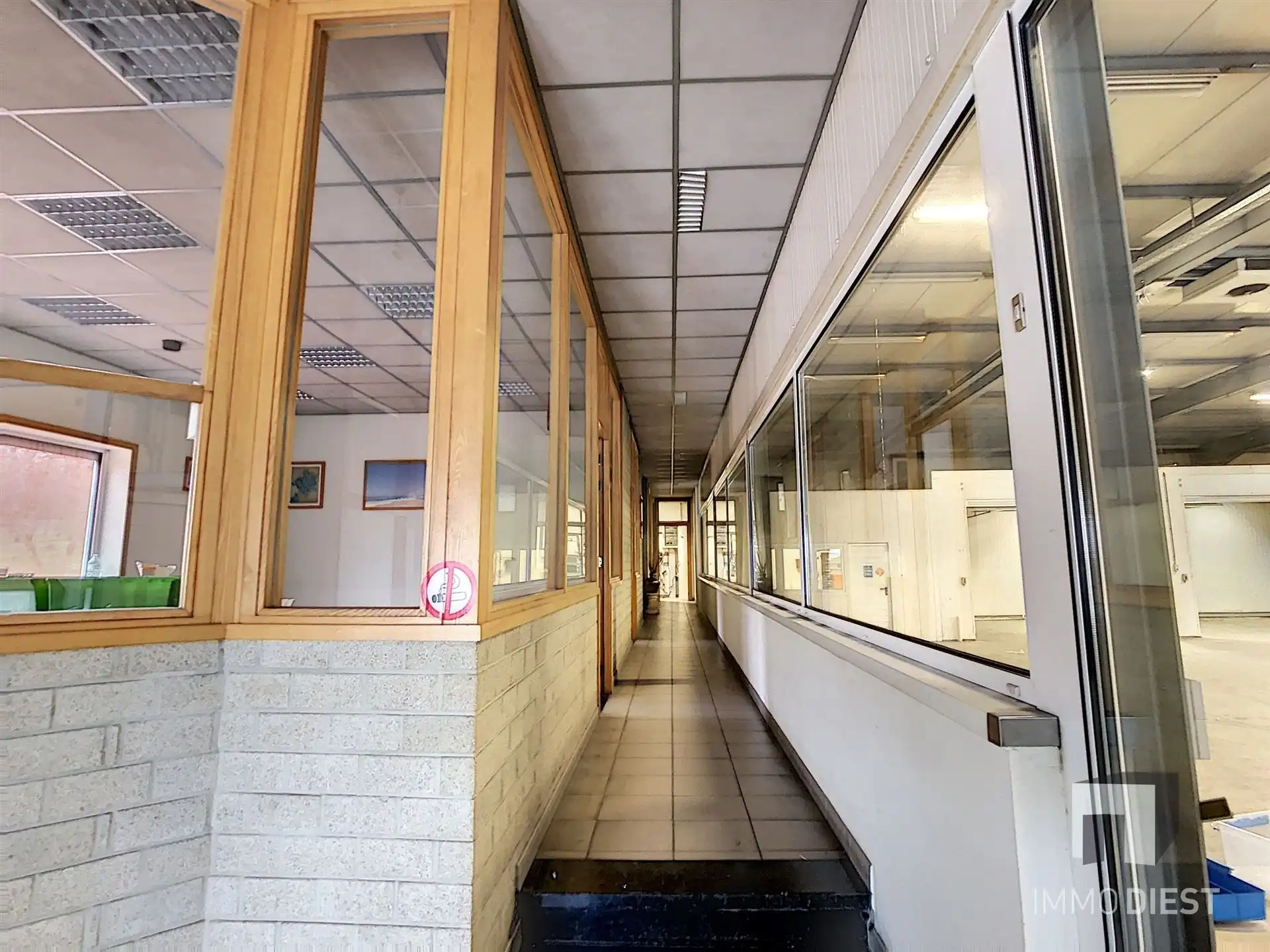 1500 M² GEKOELDE OPSLAG MET BURELEN  foto 16