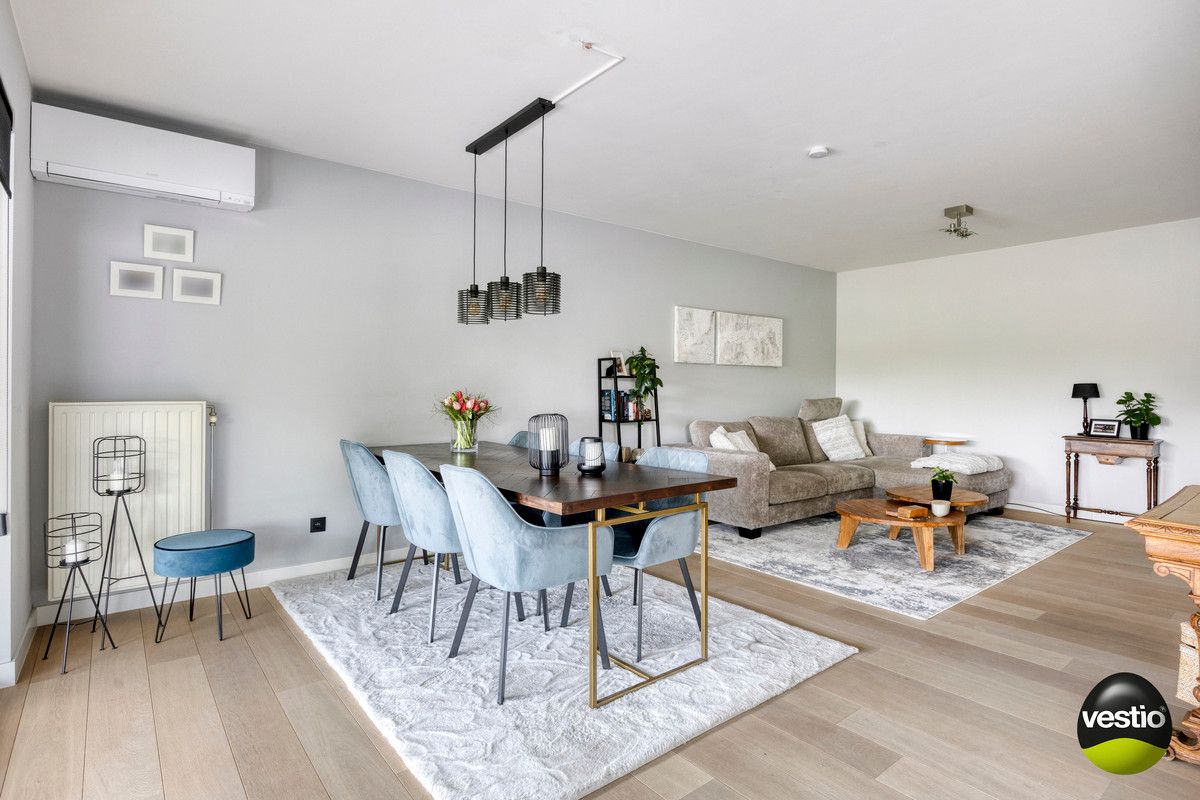 PRACHTIG APPARTEMENT VAN 90M² MET 2 SLK AAN STADSRAND BILZEN. foto 2