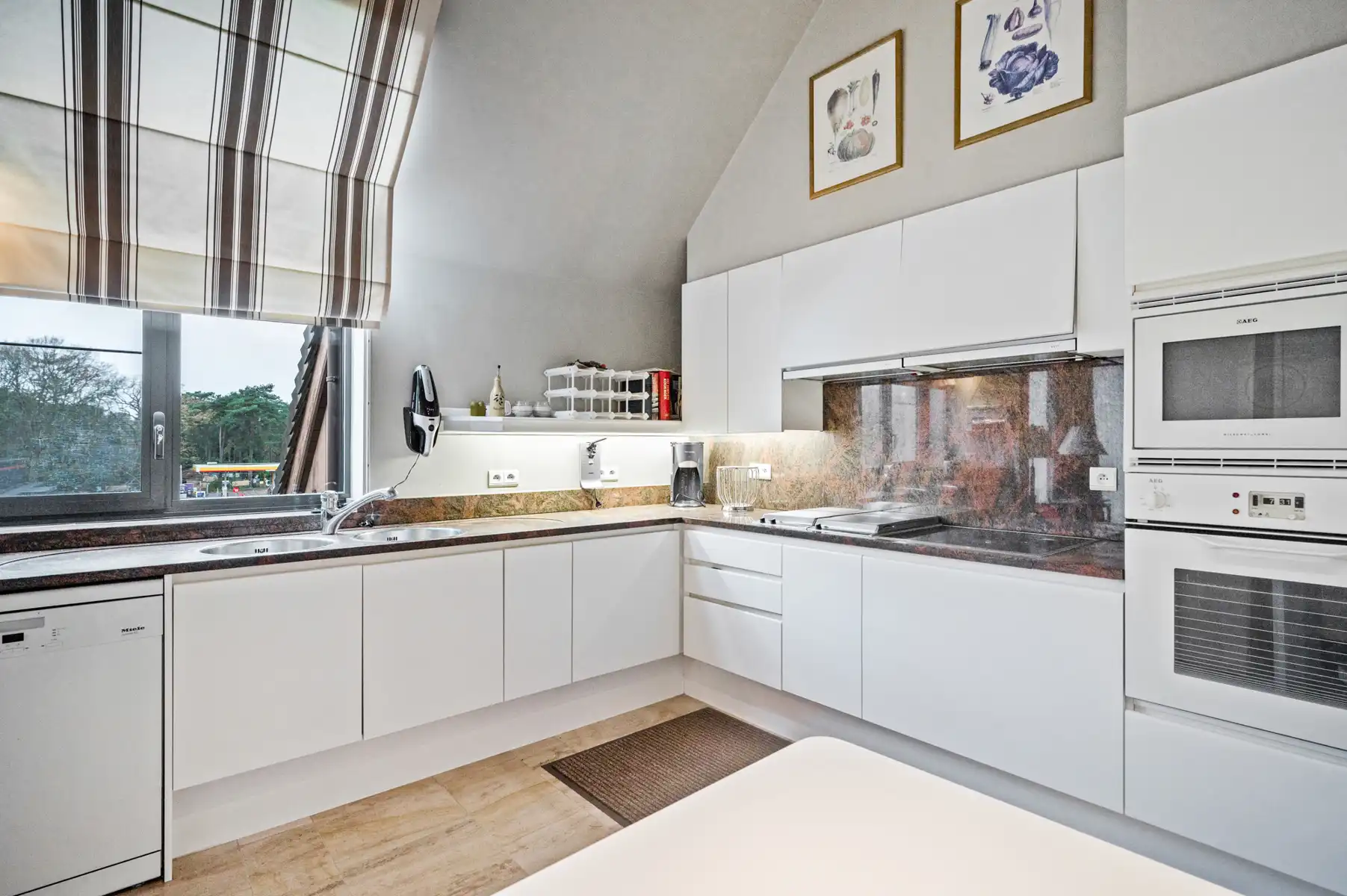 Ruim te renoveren duplex app. in het centrum van Schilde foto 7