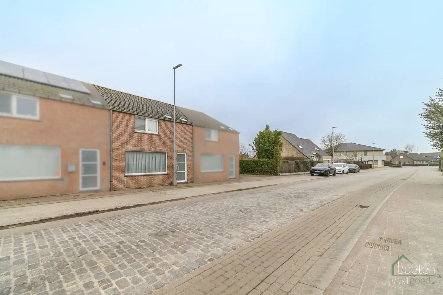 IZENBERGE: Recente rijwoning met alle comfort, 3 slaapkamers, gezellig tuintje en garage op 151m² grondopp. (verhuurd) foto 21