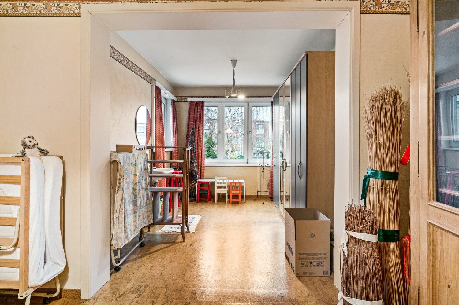 Ruime halfopen bebouwing met garages op uitstekende ligging foto 15