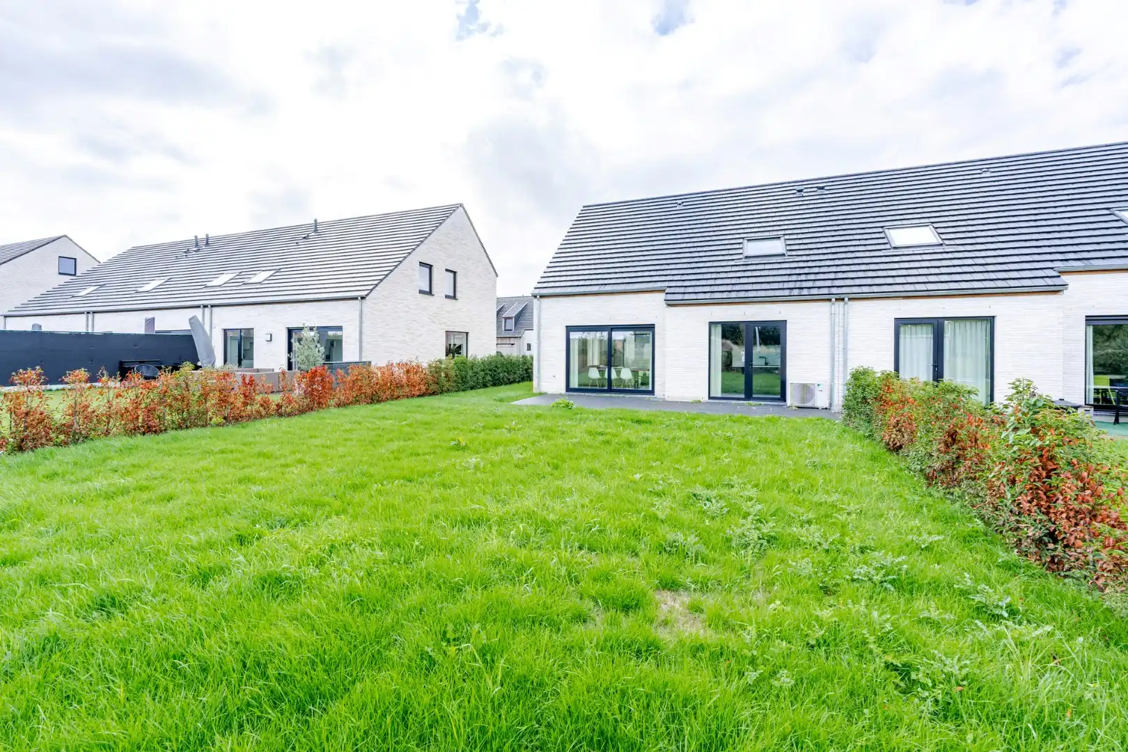 Nieuwbouwwoning met garage foto 12