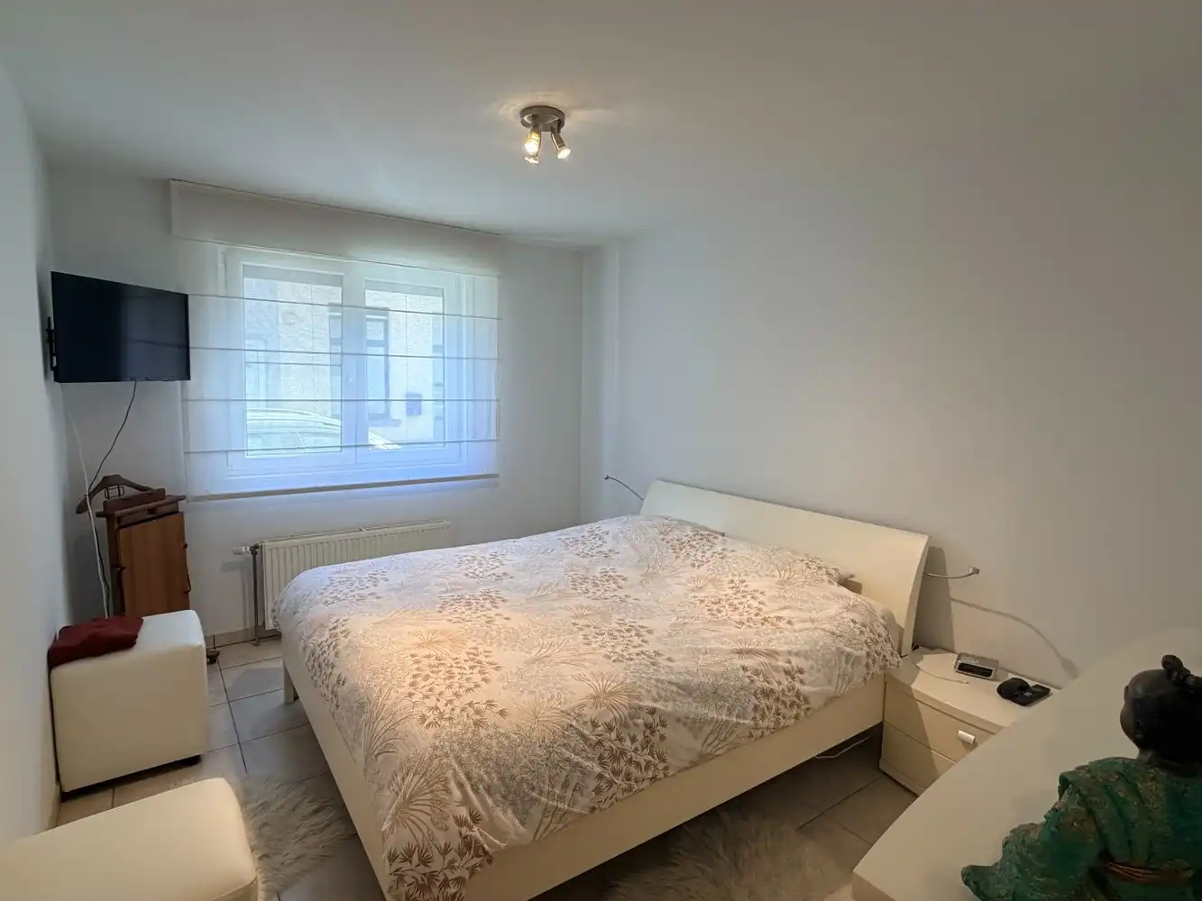 Rustig en uitstekend gelegen 2-slaapkamerappartement met groot terras EN garagebox foto 14
