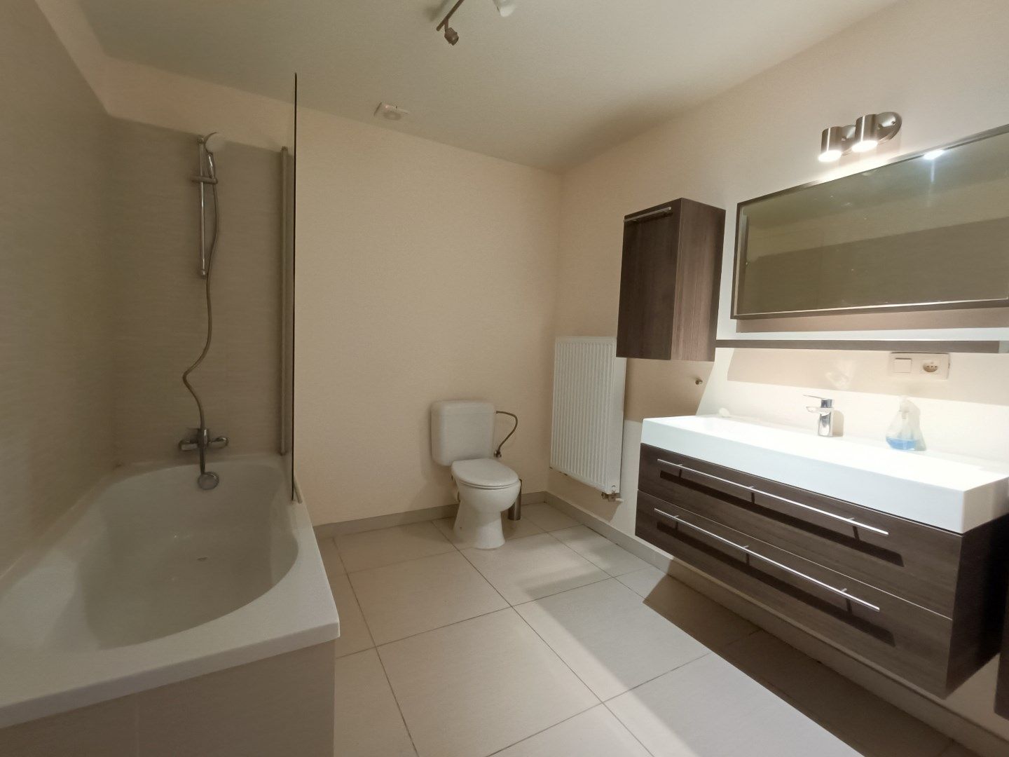 Gebouw met 3 instapklare appartementen - centrum Tongeren foto 6