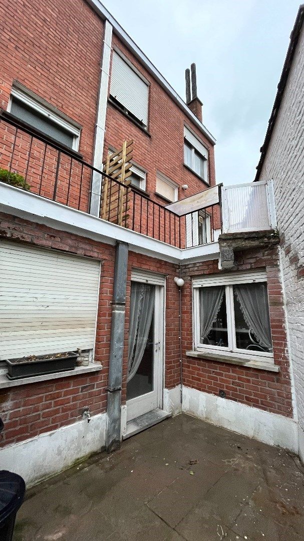 Te renoveren woning te koop in centrum Izegem! foto 13