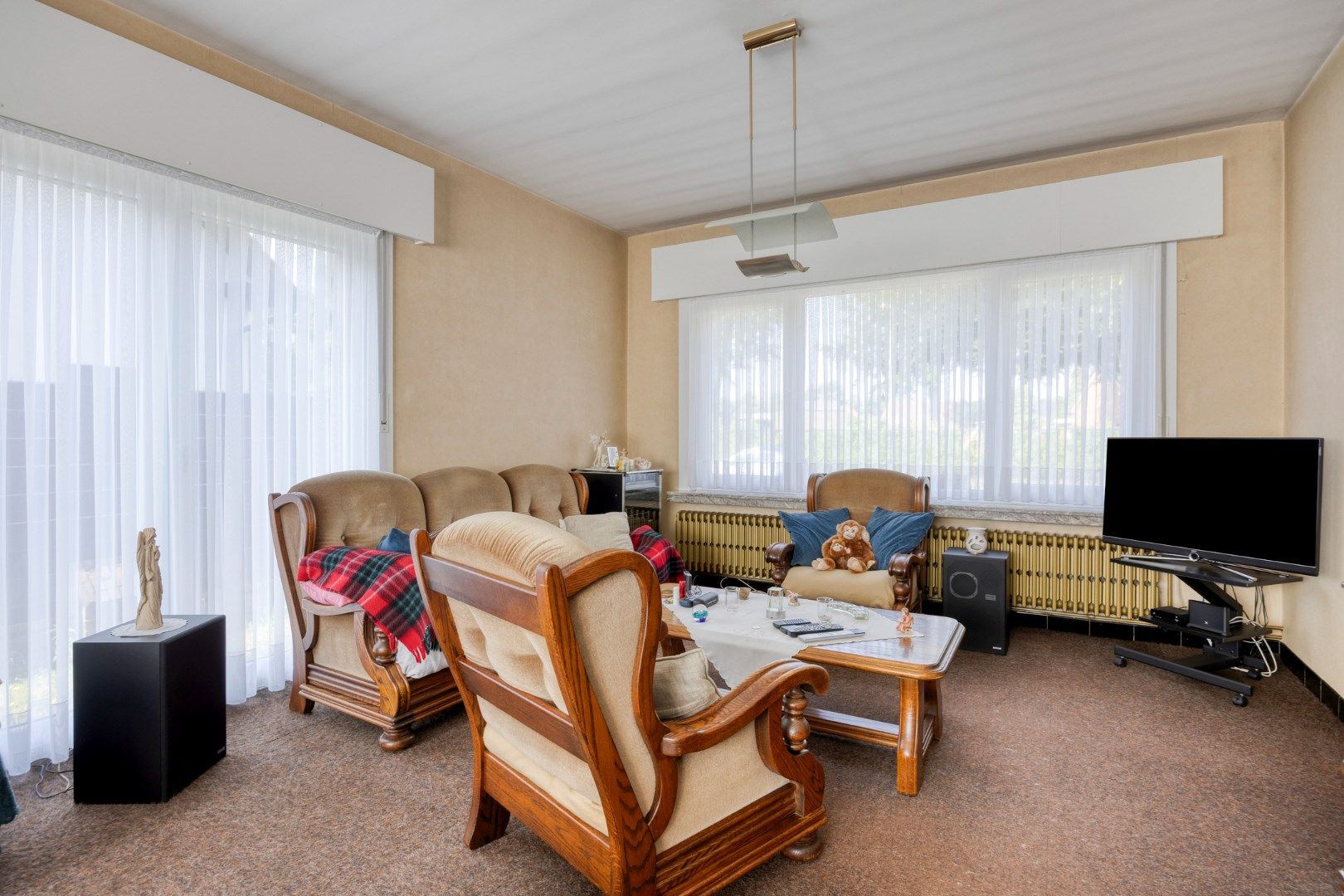 Vrijstaande woning met 3 slpks op een prachtig perceel van 1.060 m² !  foto 3