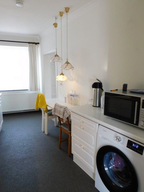 Ruim appartement met terras in het centrum foto 6