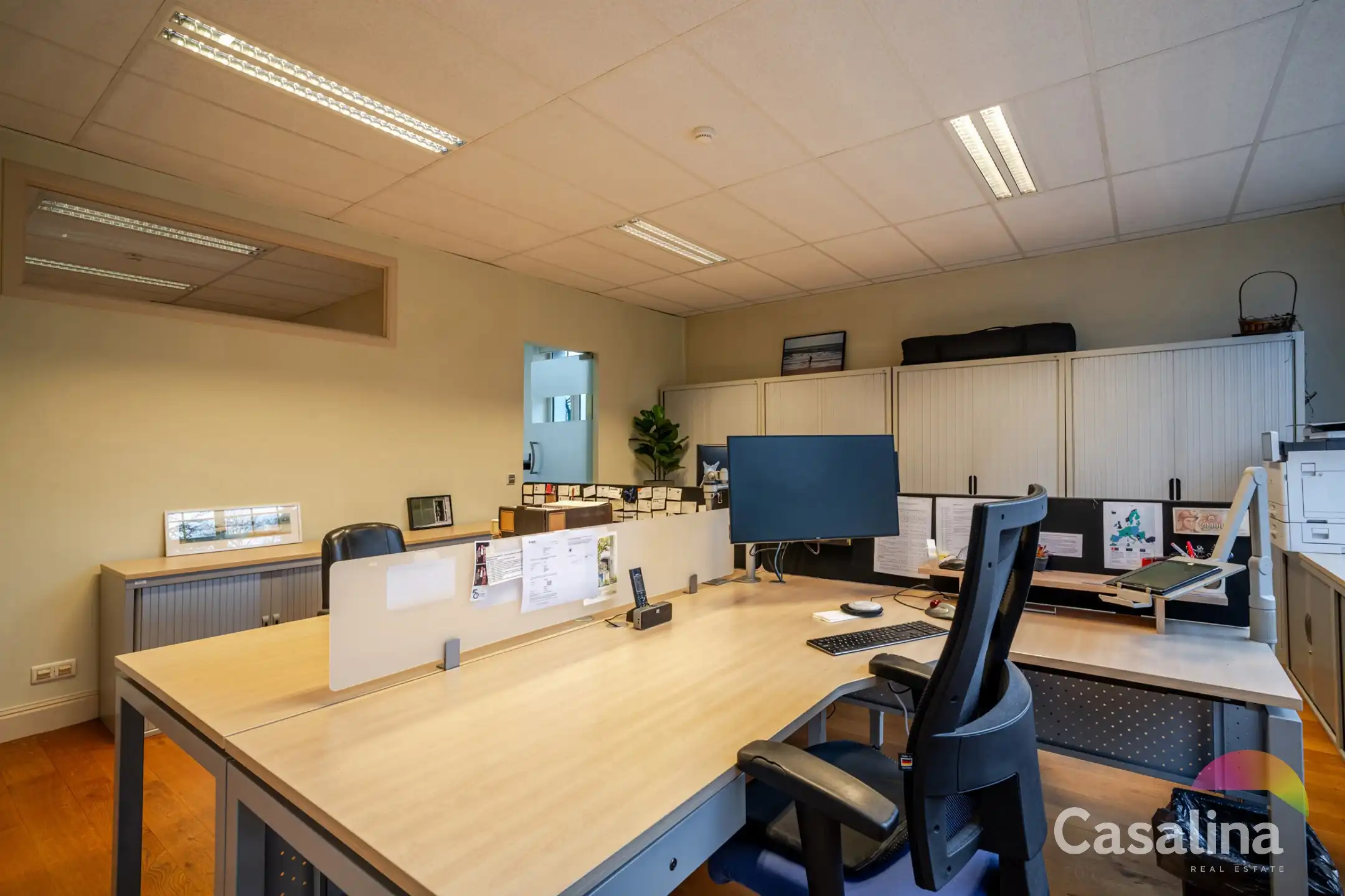 Kantoorgebouw met appartement & parkeerplaatsen  ±535m² foto 15