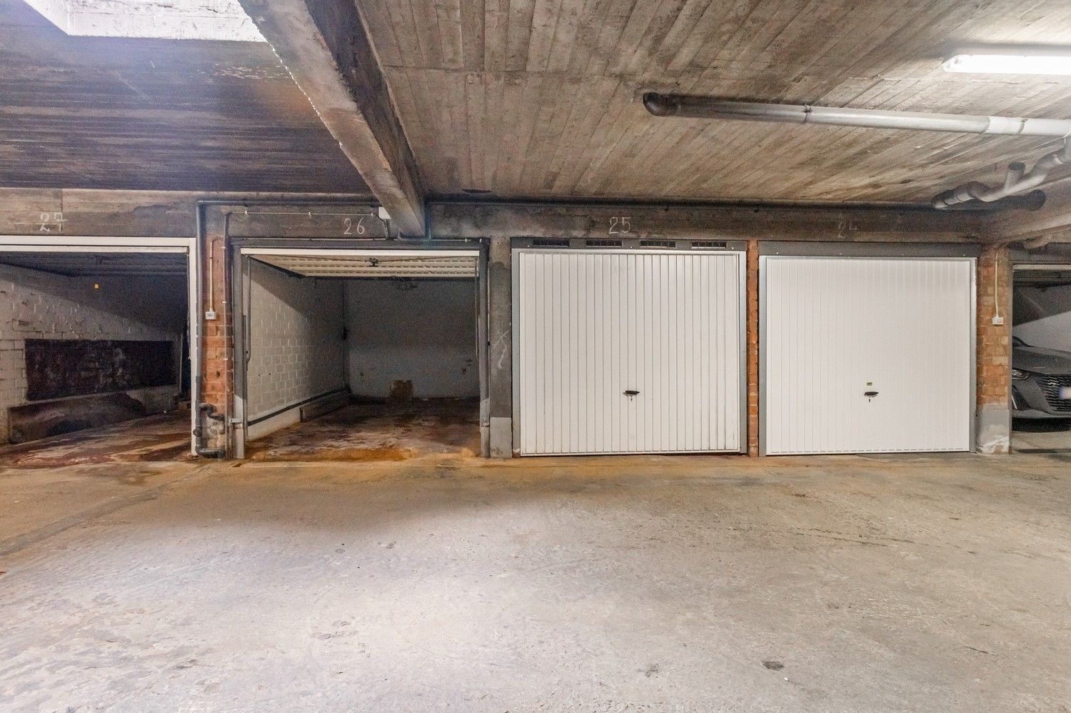Handelsgelijkvloers te Deurne te koop! foto 15