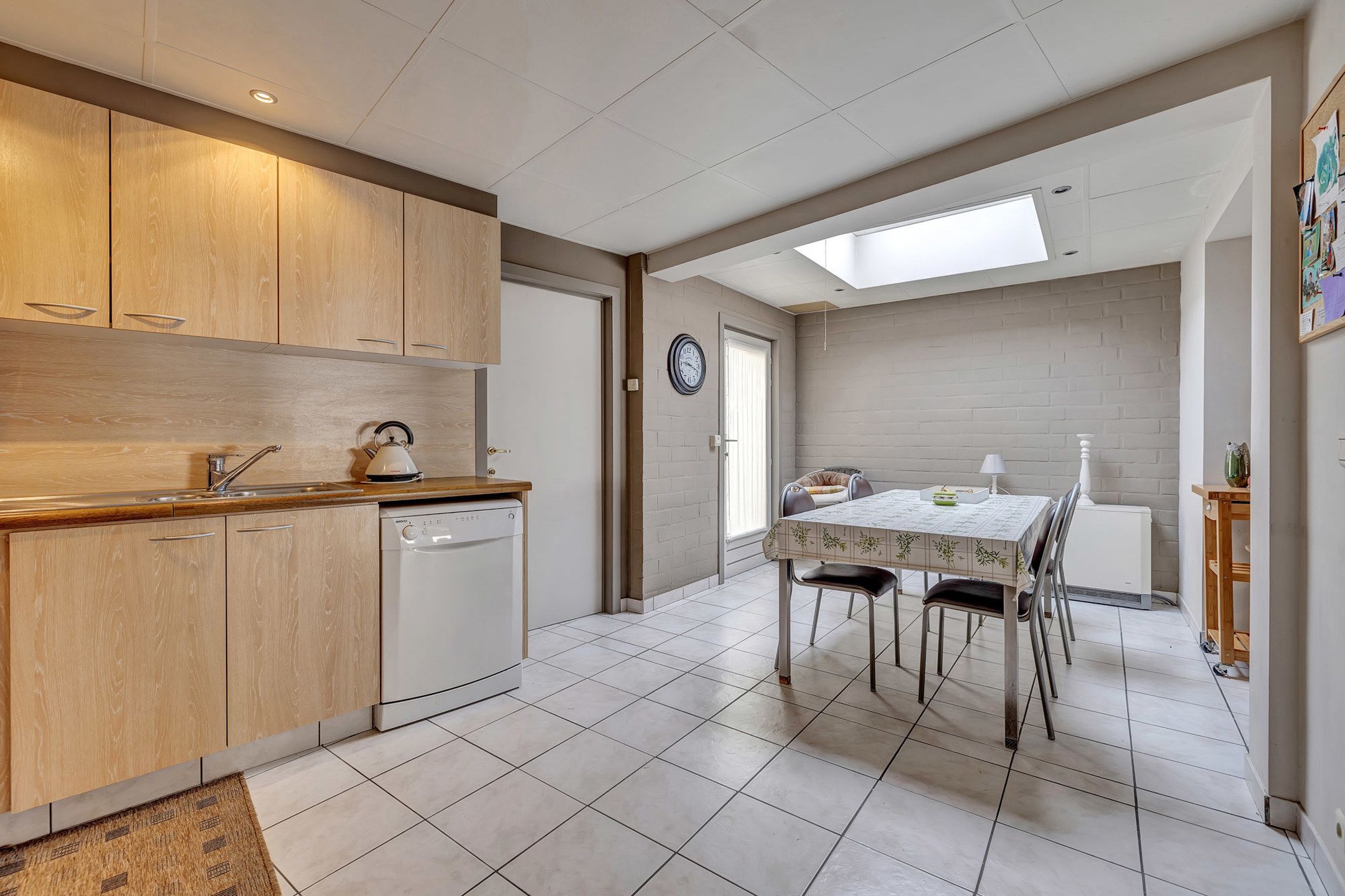 Te renoveren woning met atelier en tuin  foto 6