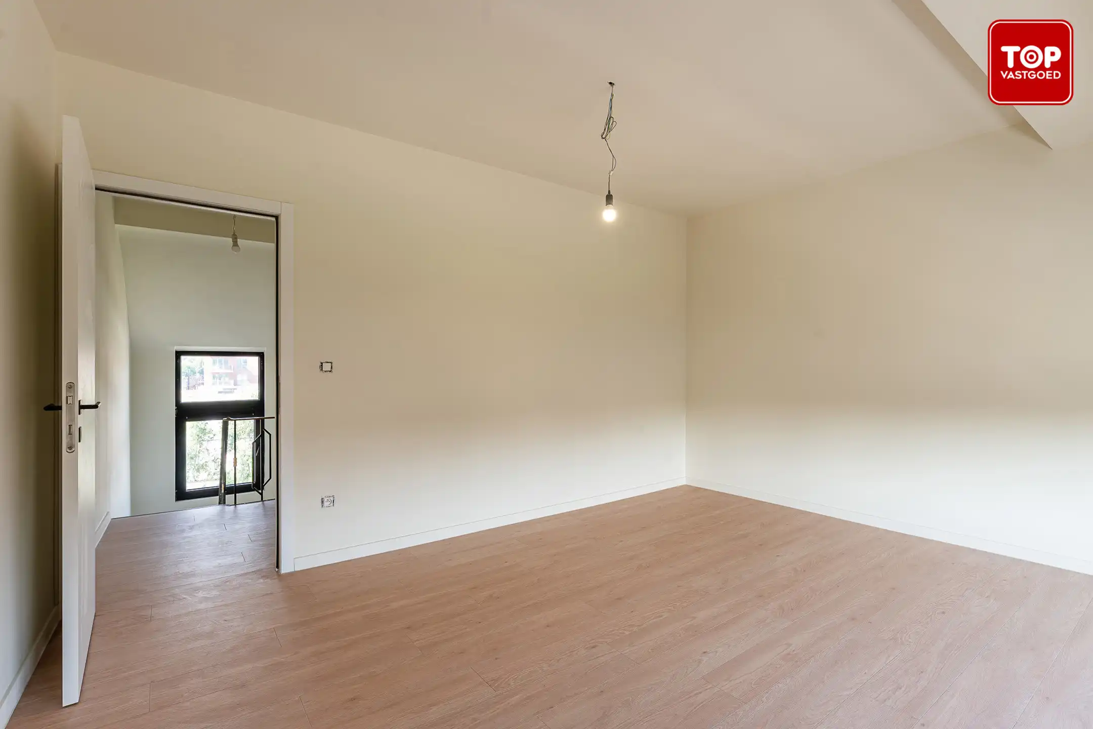 Totaal gerenoveerde woning met 3 slaapkamers en tuin (EPC A) foto 26