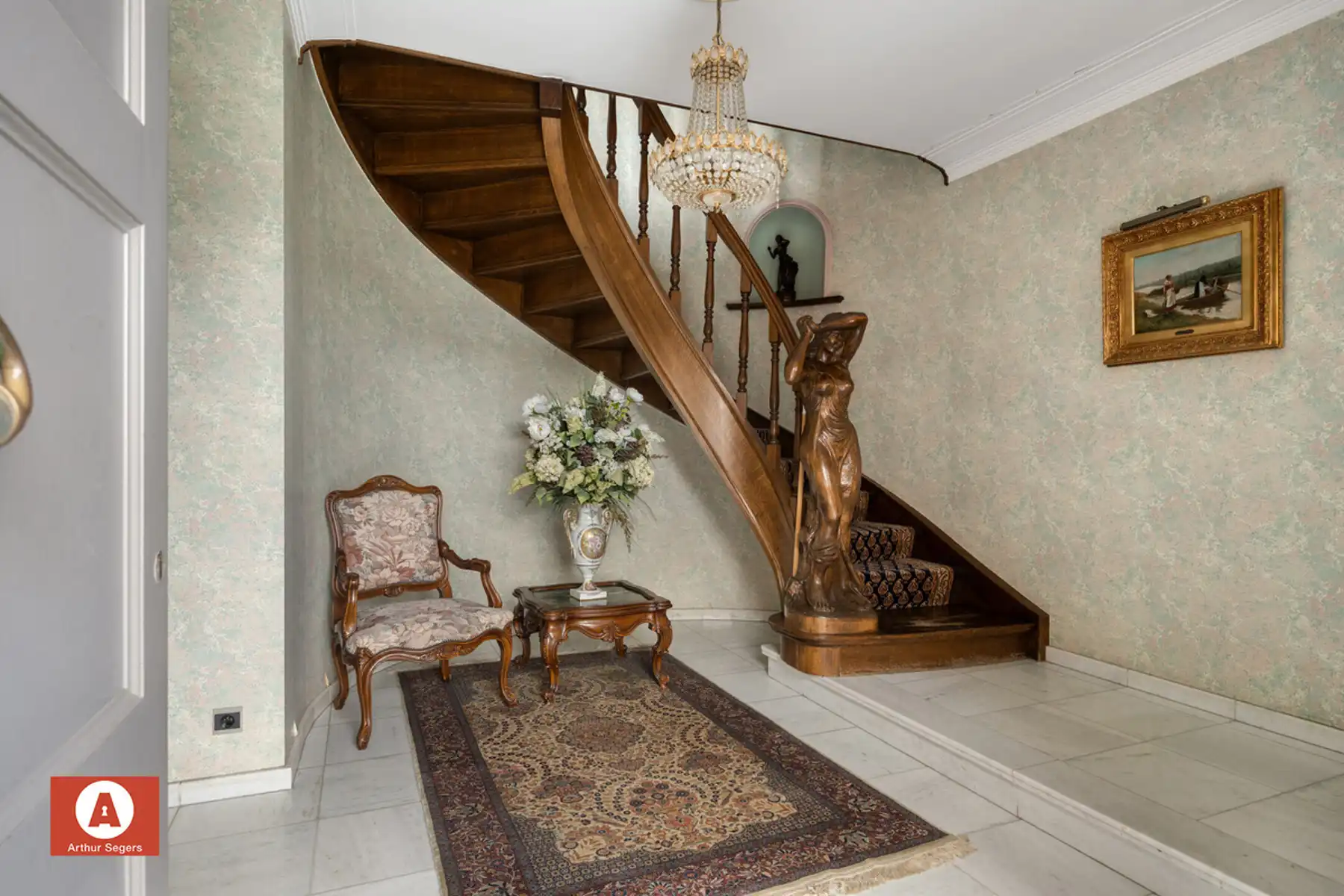 Uitzonderlijk ruime en rustig gelegen villa op 17a 32ca foto 5