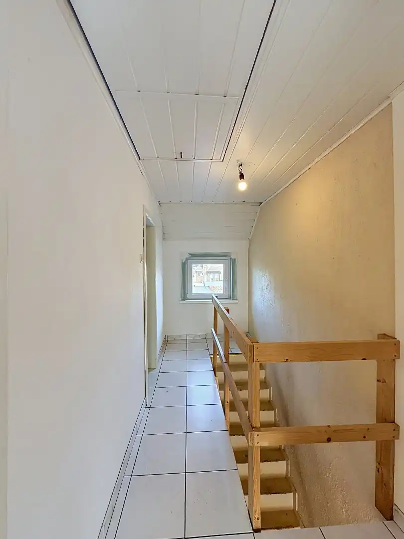 Gedeeltelijk gerenoveerde woning gelegen in residentiële wijk nabij de watertoren te Bredene.  foto 14
