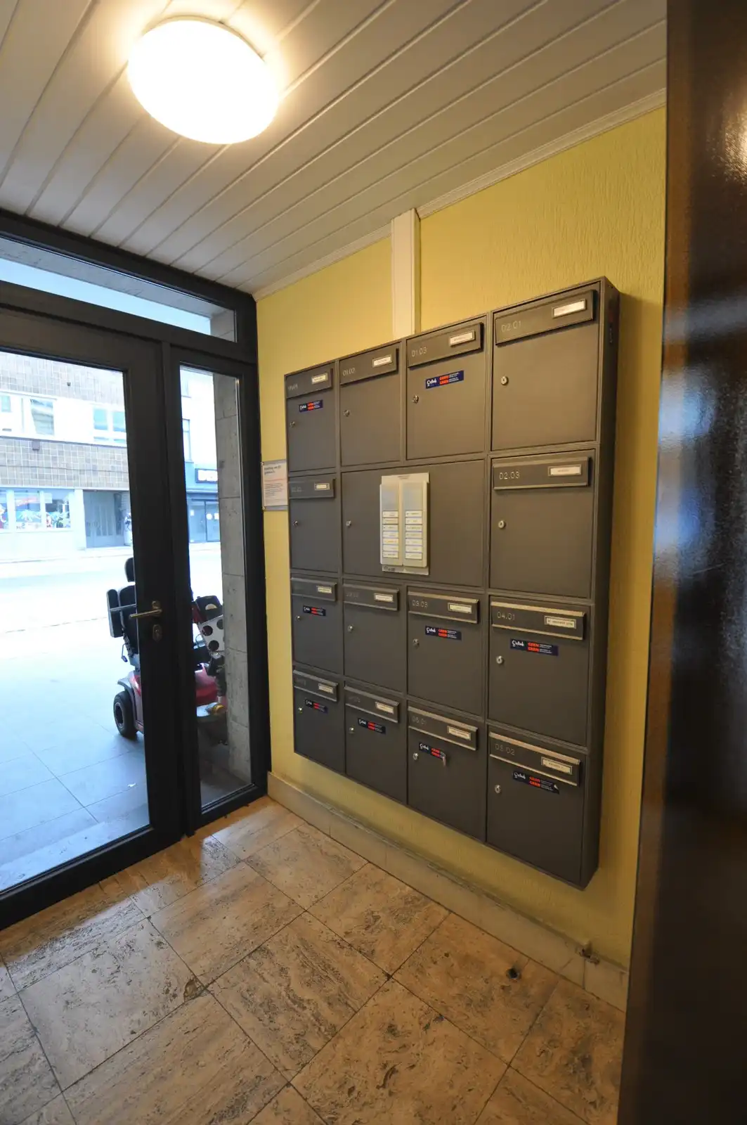 Twee slaapkamer appartement te Mariakerke foto {{pictureIndex}}