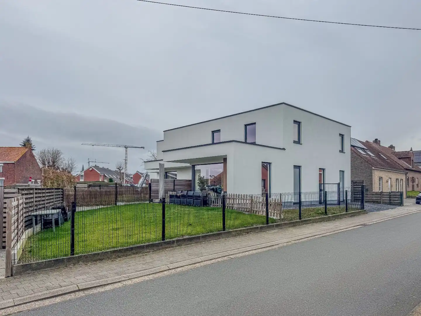 Nieuwbouwwoning met 3 ruime slaapkamers en tuin. foto 28