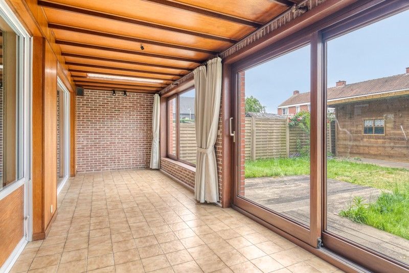 Op te frissen woning met potentieel gelegen in een rustige buurt TE KOOP in Desselgem. foto 6
