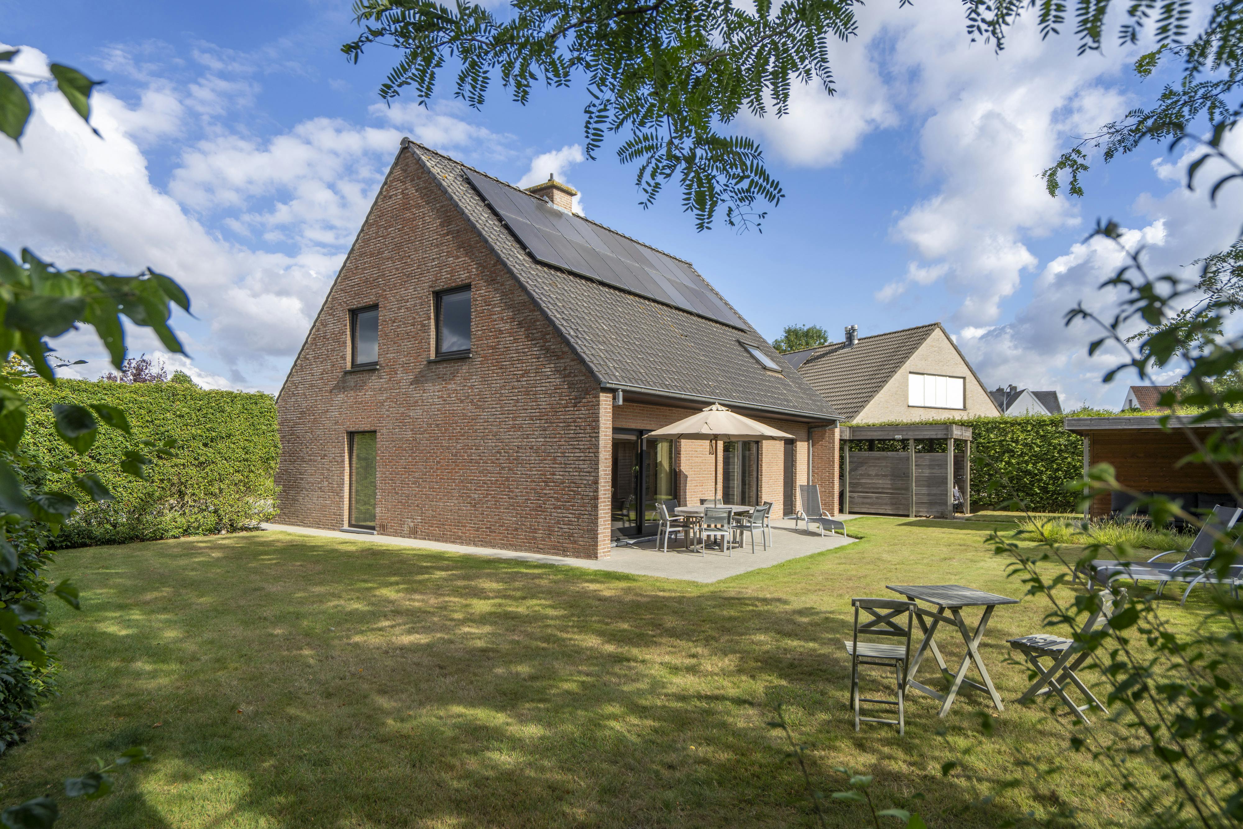 Instapklare villa in de rustige Keibeekstraat te Zwevegem foto 2