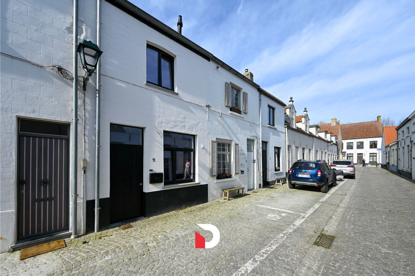 Volledig gerenoveerde stadswoning met 2 slk en gezellig stadsterras in het centrum van Damme foto 20