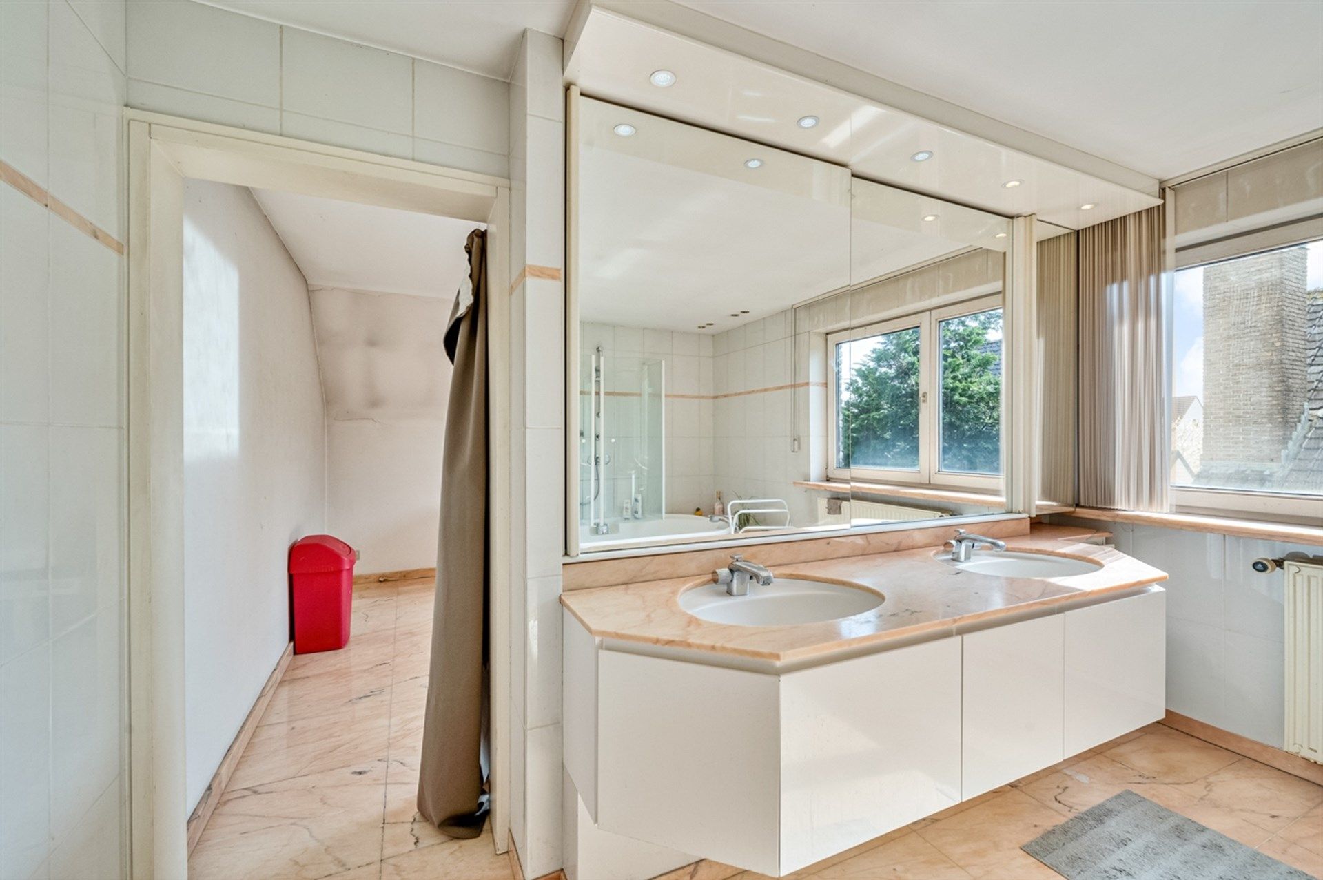 Ruime open bebouwing gelegen op verbindingsweg tussen Lede en Aalst foto 19