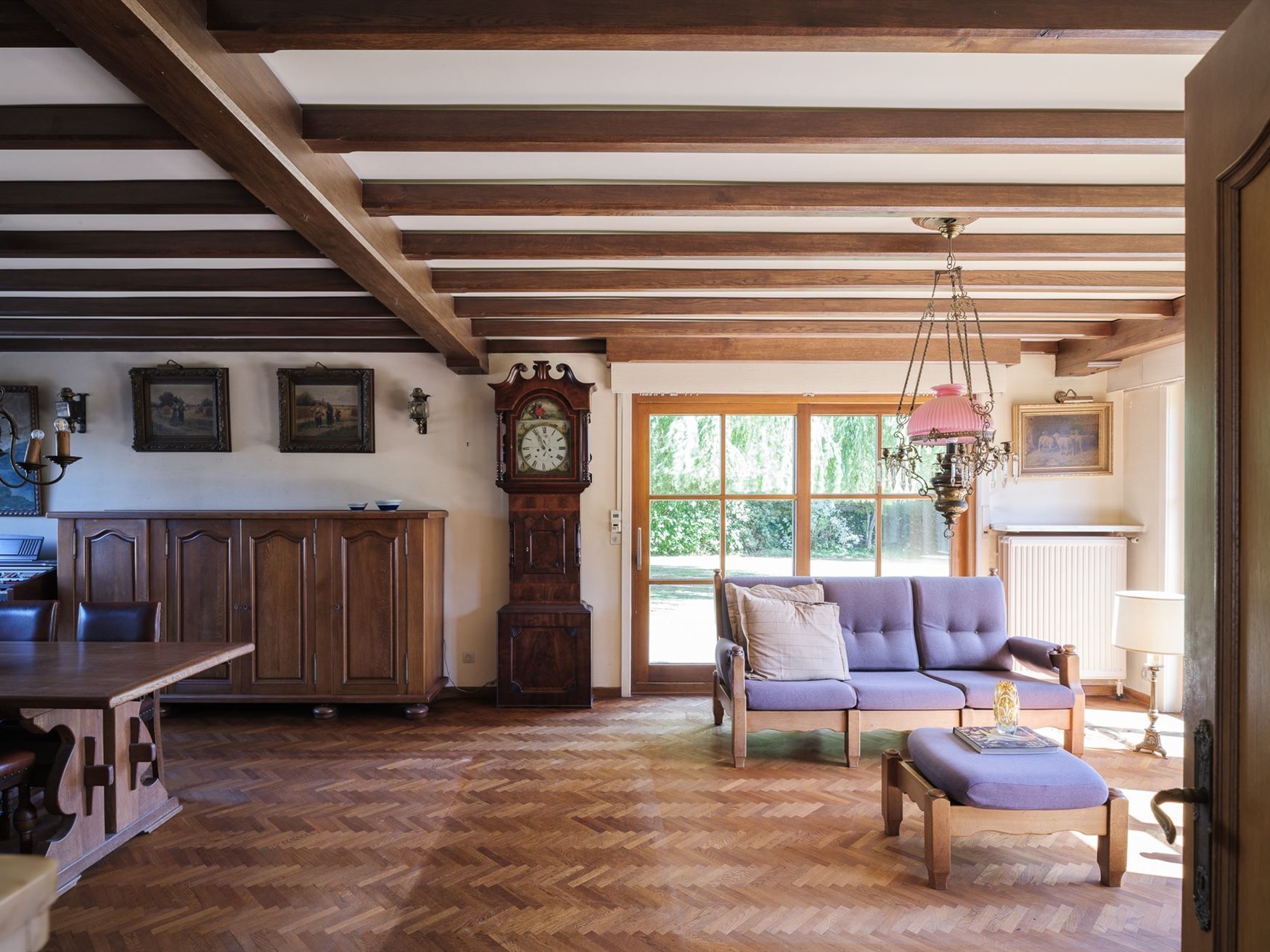 Op te frissen villa met karakter en potentieel foto 11
