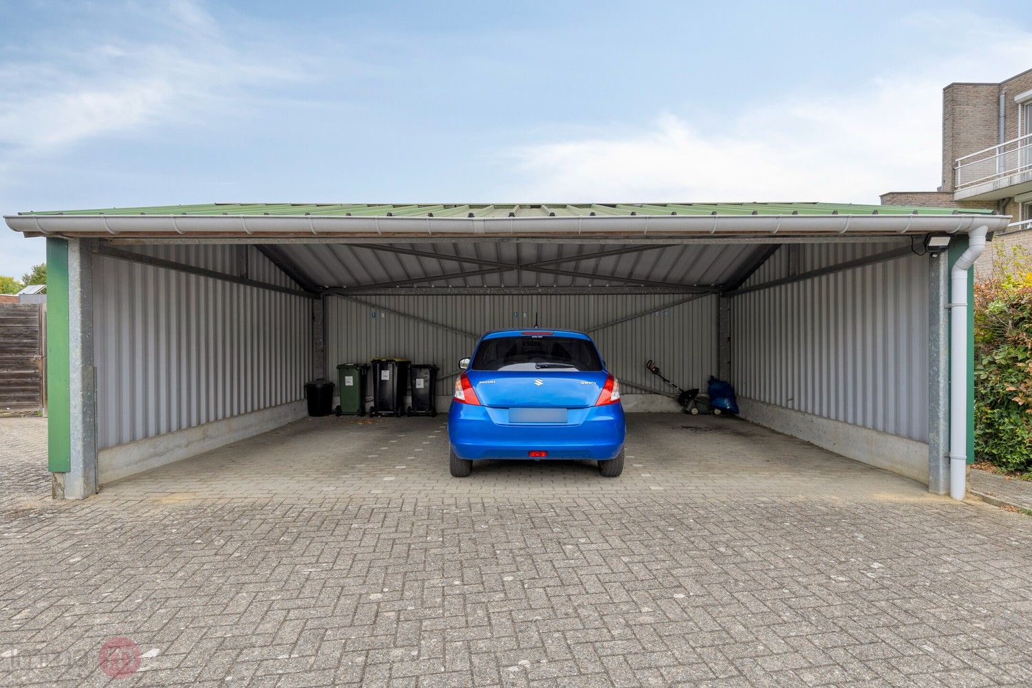 Goed gelegen appartement met 2 slaapkamers, terras en autostaanplaats foto 5