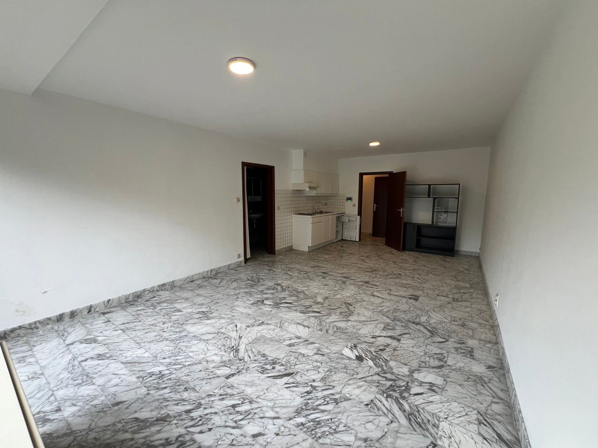 Deel van zeer goed gelegen appartementsgebouw in centrum foto 28