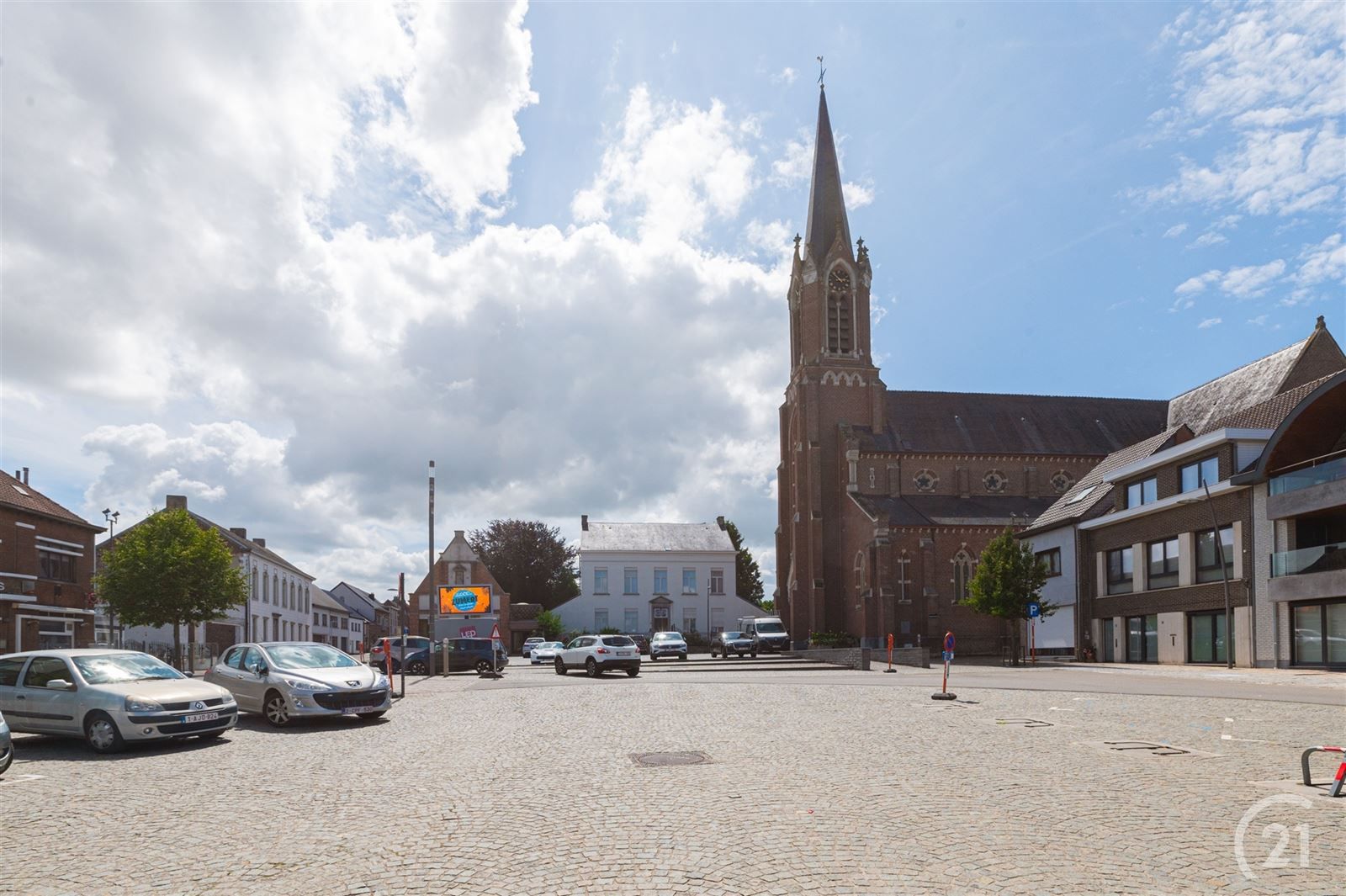 Lichtrijk gelijkvloersappartement met ruim terras en garagebox in het centrum van Welle foto 19