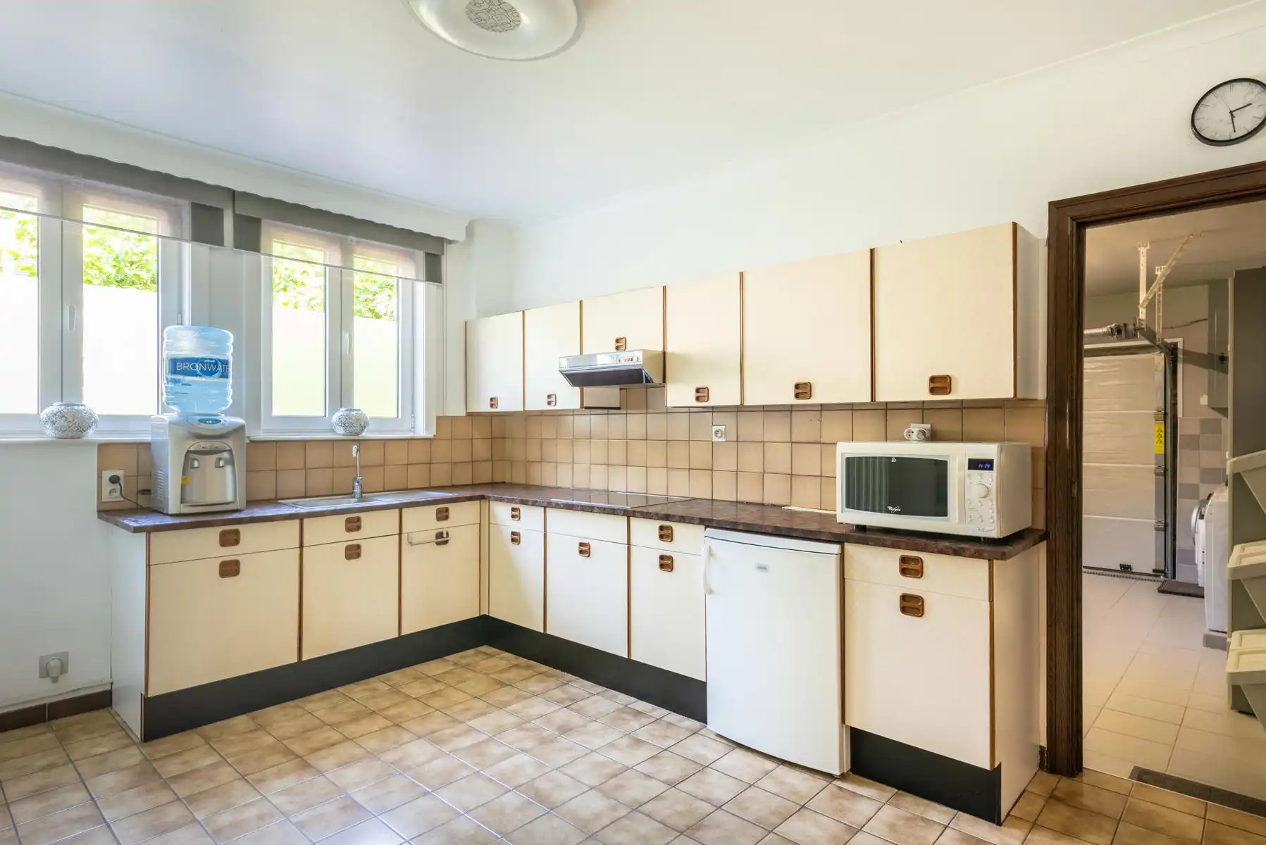 Handelszaak met woonst op toplocatie foto 8