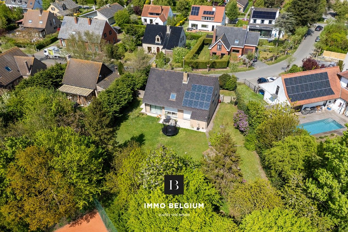 Ruime villa met 5 slaapkamers in villawijk Noordhoek foto 4