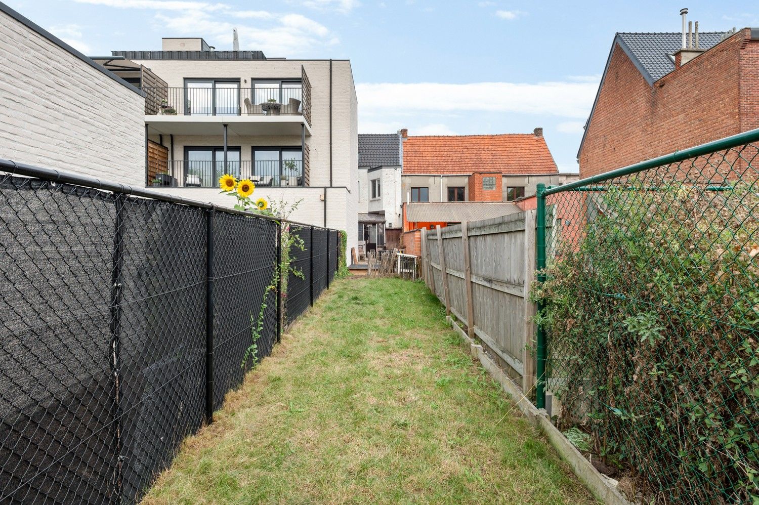 Toffe woning met zonnige tuin in het gezellige Ranst! foto 6