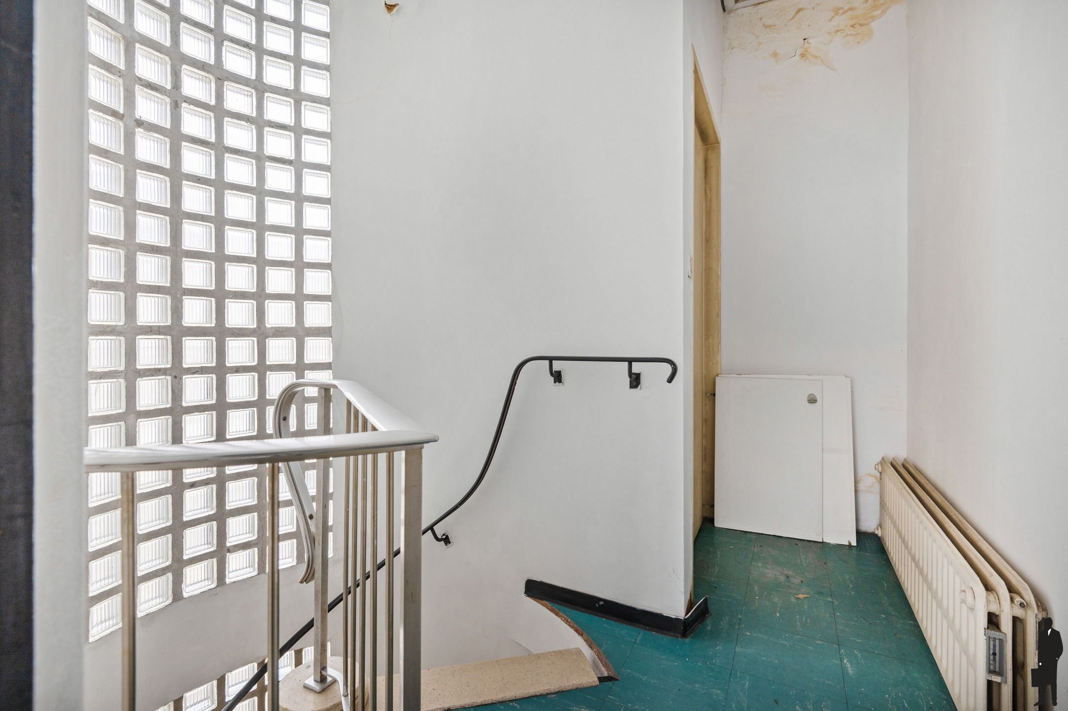 Riant opbrengsteigendom met handelsgelijkvloers en vier verdiepingen foto 14