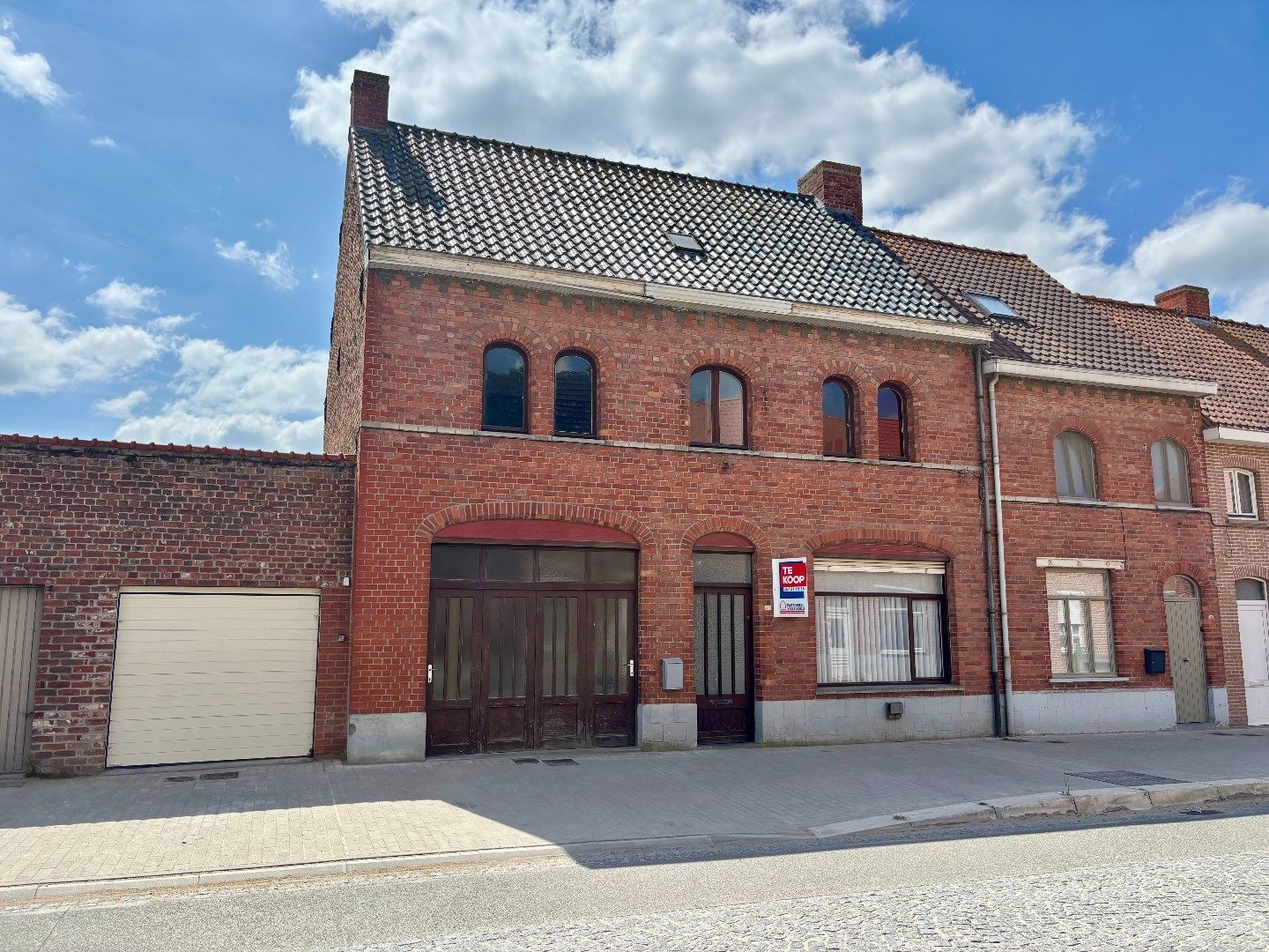 Ruime karaktervolle woning centrum Boezinge. foto 3