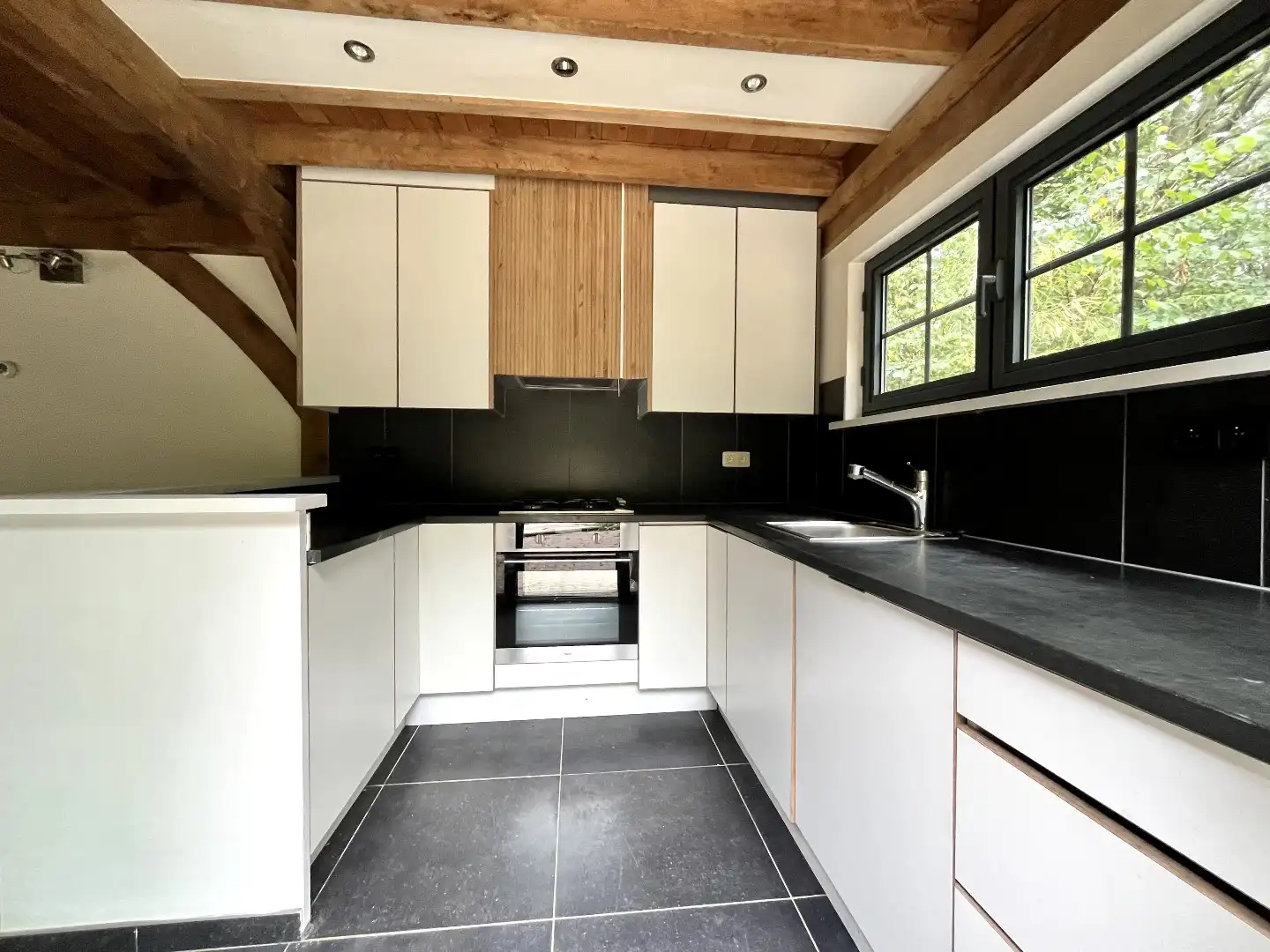 Charmante woning met 3 slaapkamers in groene omgeving foto 8